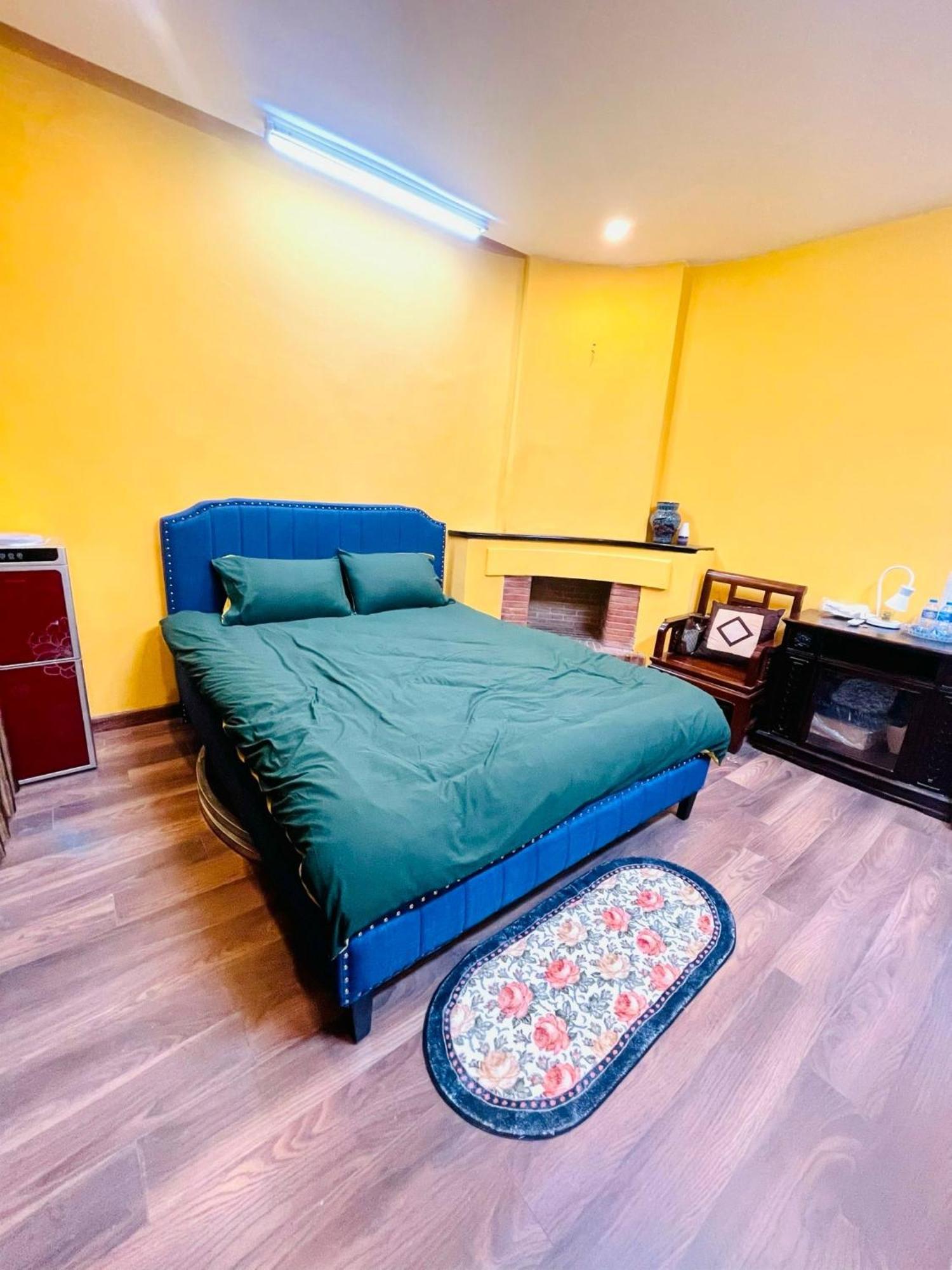 Old Quarter Autumn House Apartment Hanoi