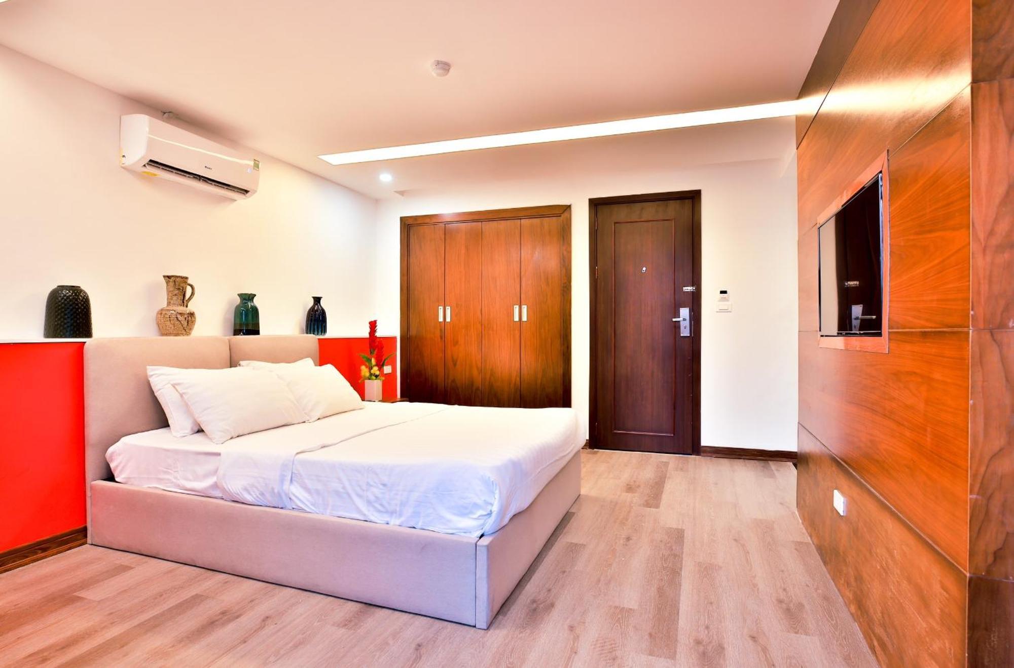 Night 3* Hanoi