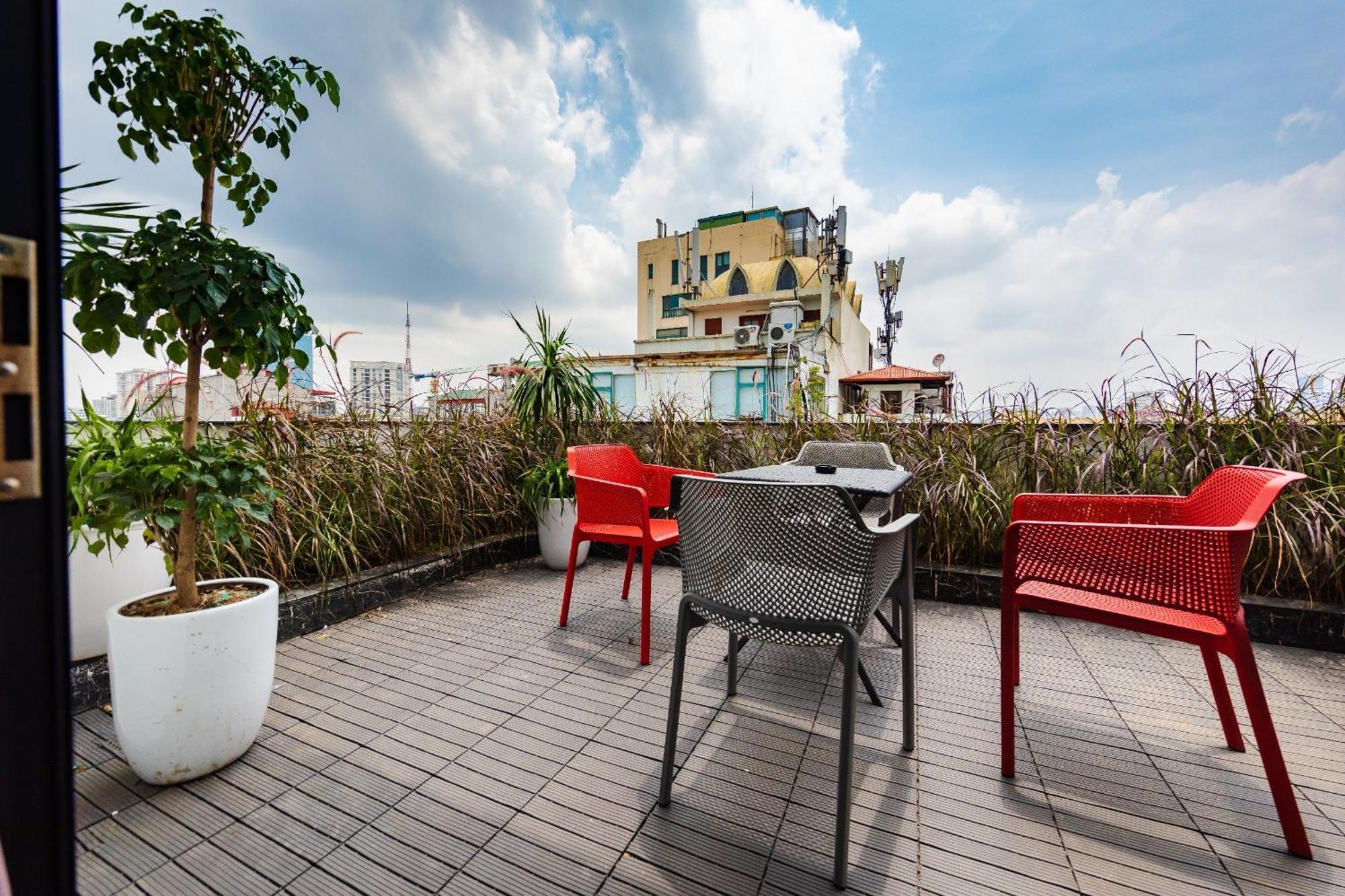 Night Hotel Hanoi