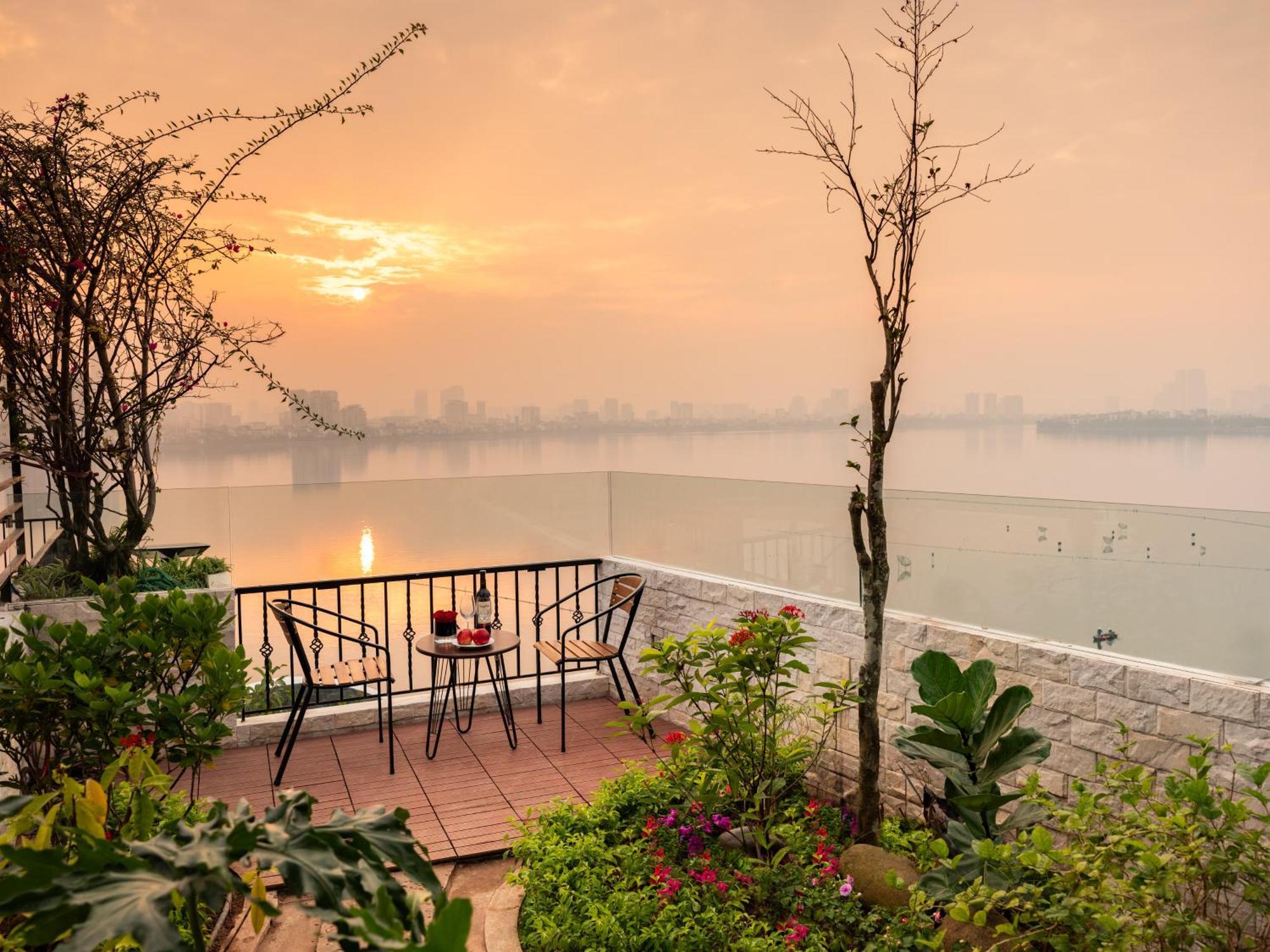 Apartment Moonlight Tay Ho Hanoi
