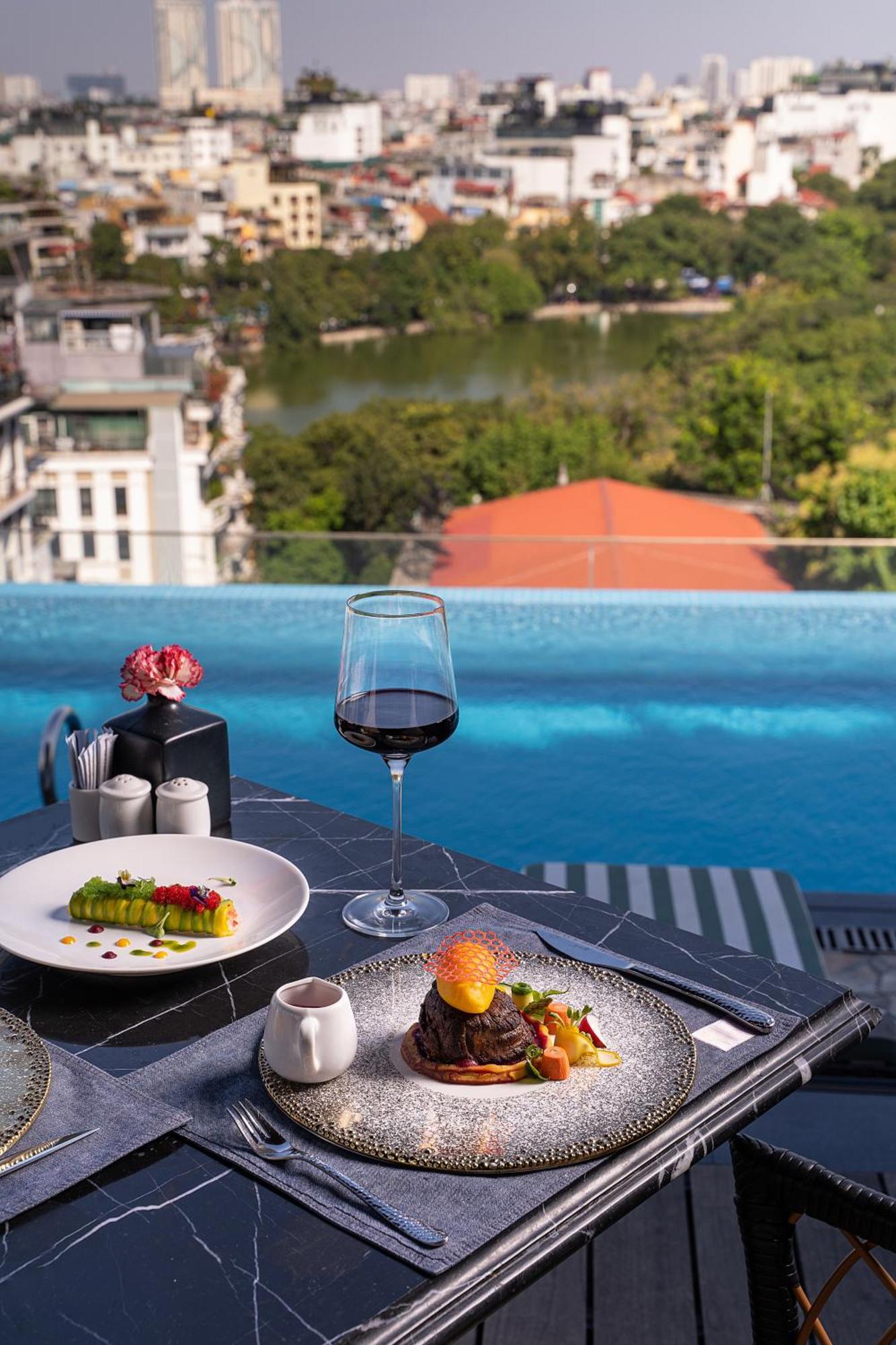 The Oriental Jade Hotel 5*