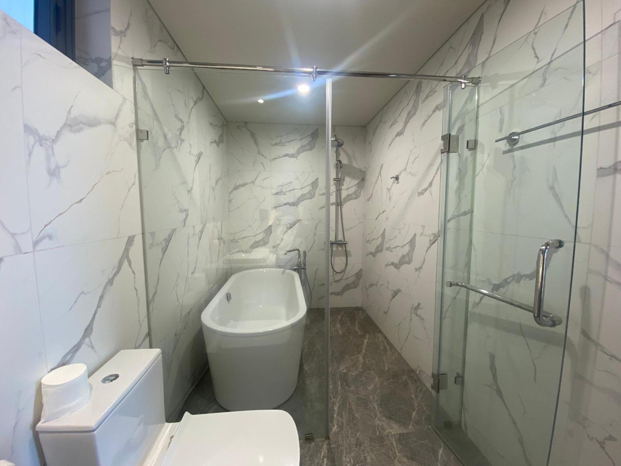 The Matrix One By 1 Le Quang Dao Apartment *
