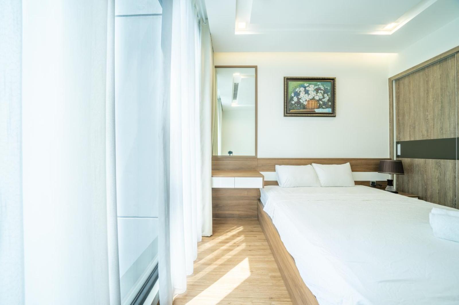Qmp - Vinhomes Metropolis * Hanoi