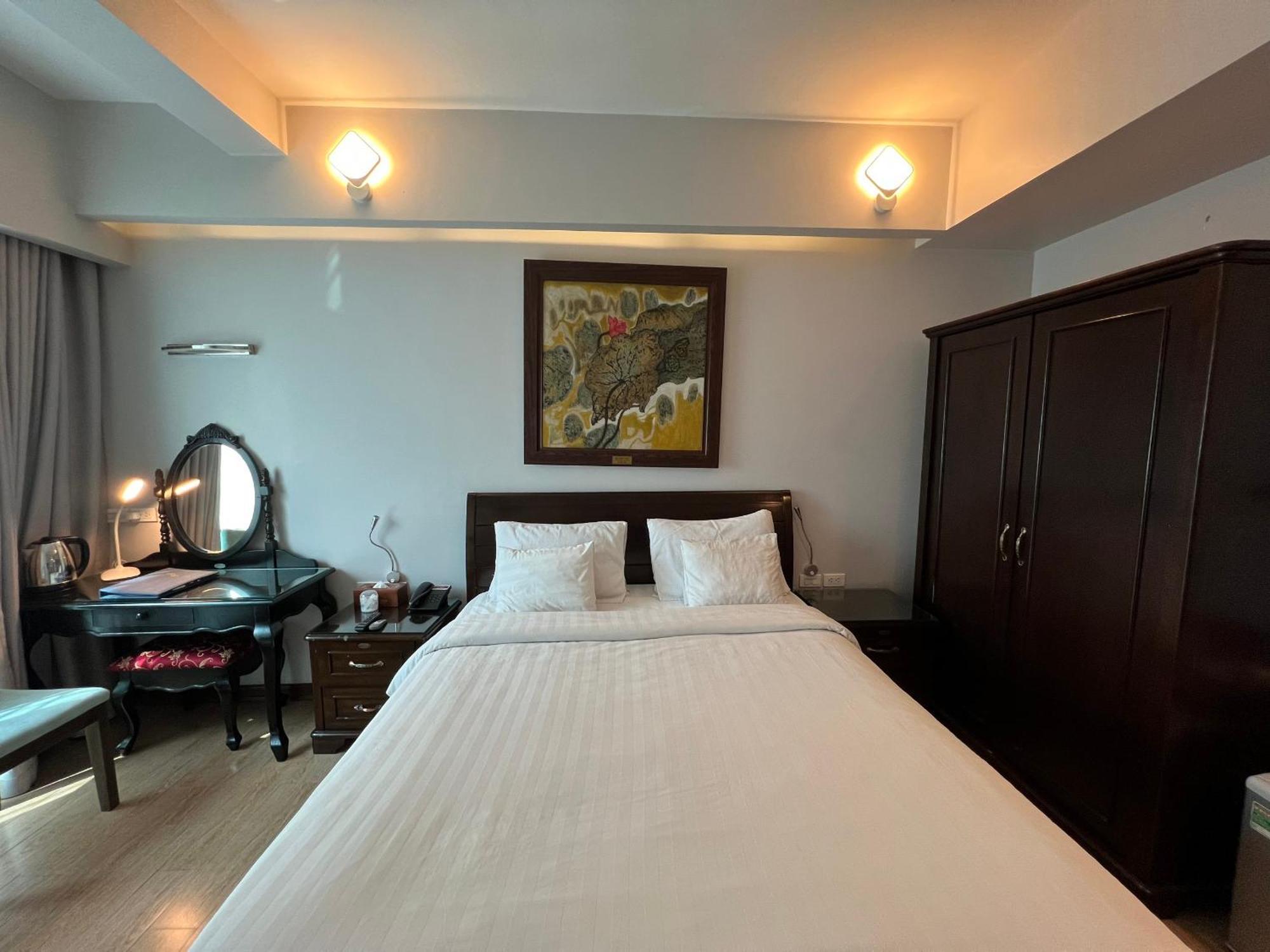 A25 - 88 Nguyen Khuyen Hanoi