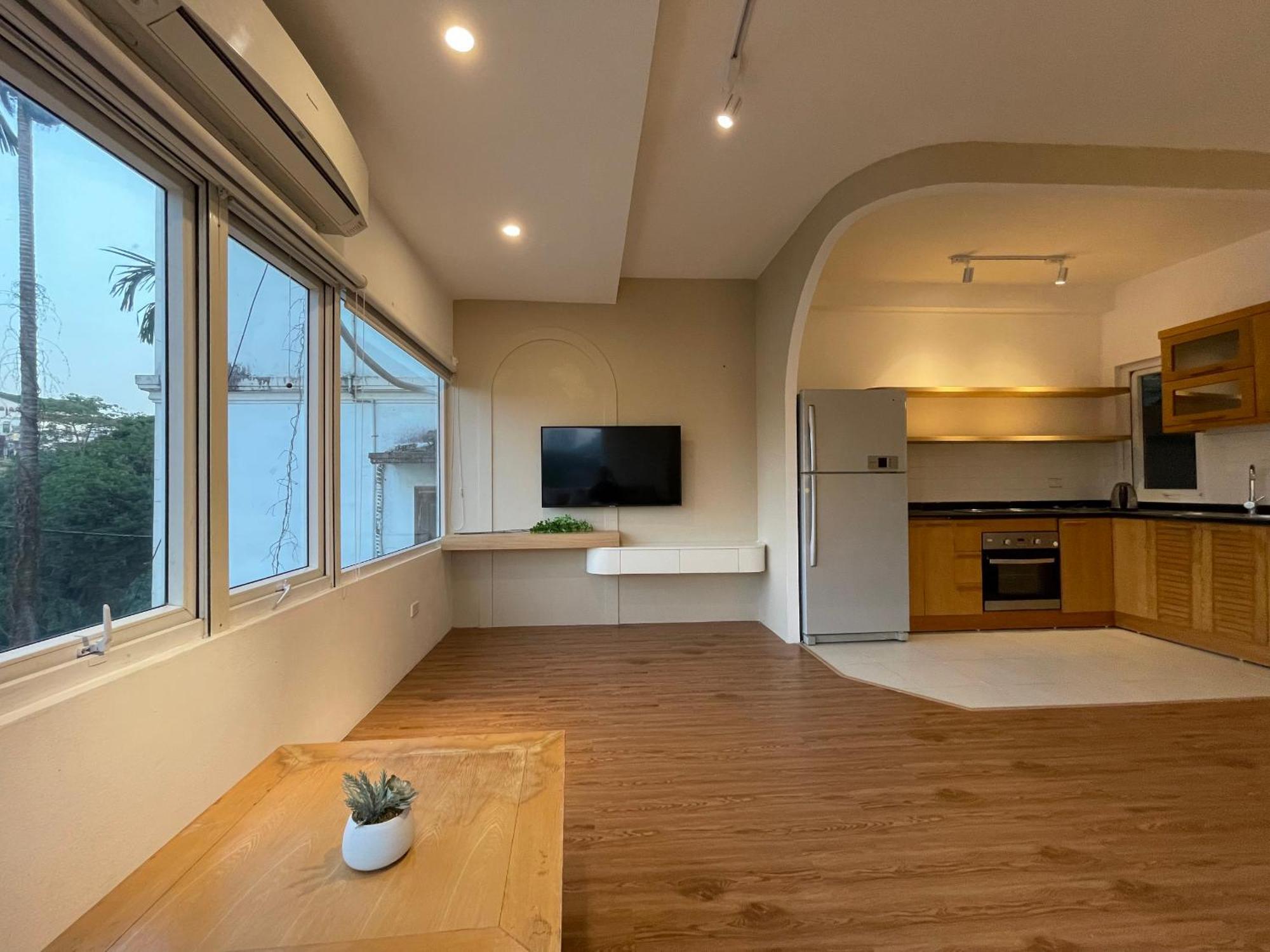 Annam Panorama Lakeview - Garden & Balcony - Westlake Hanoi