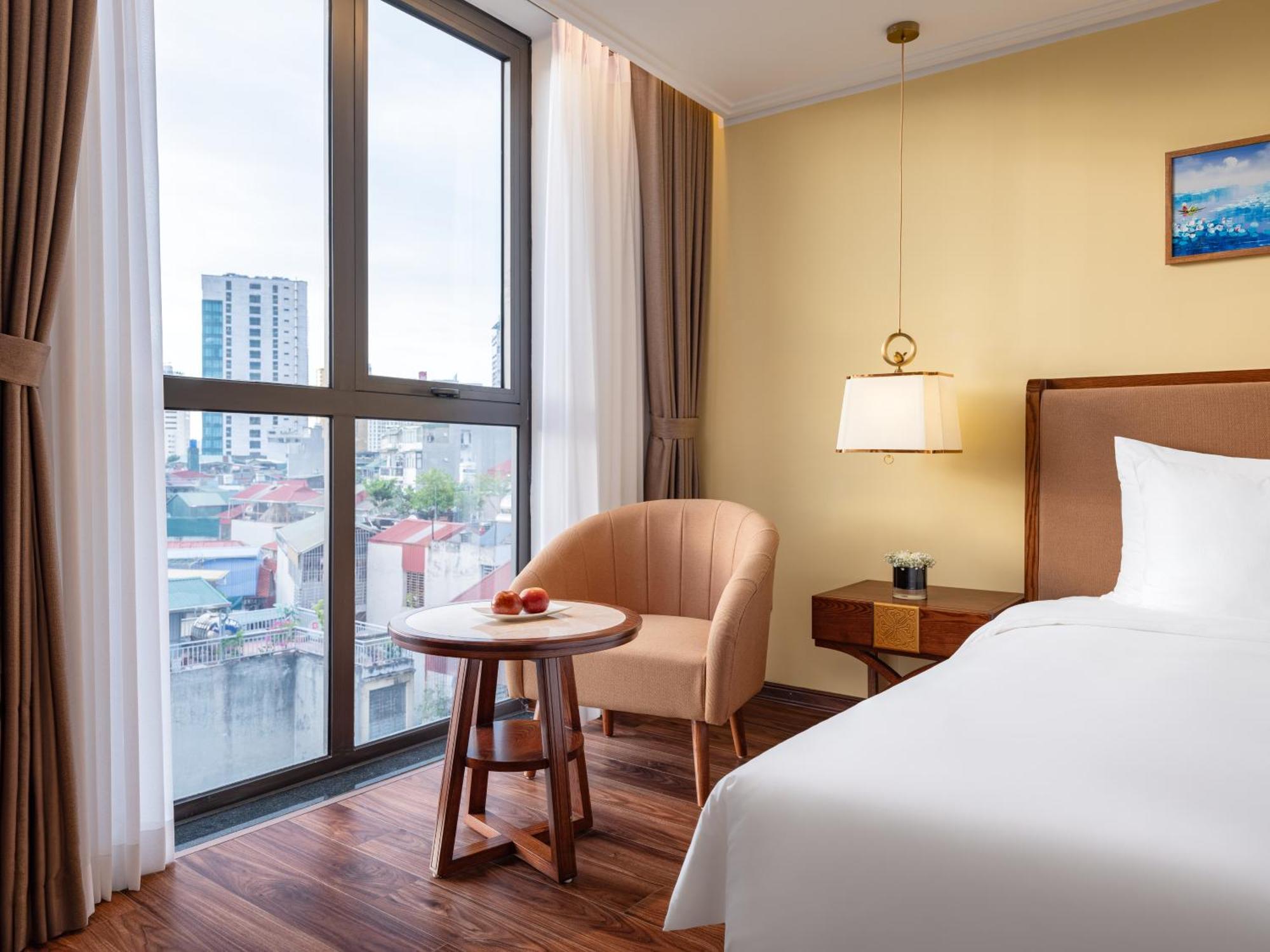 Hotel Nesta & Hanoi