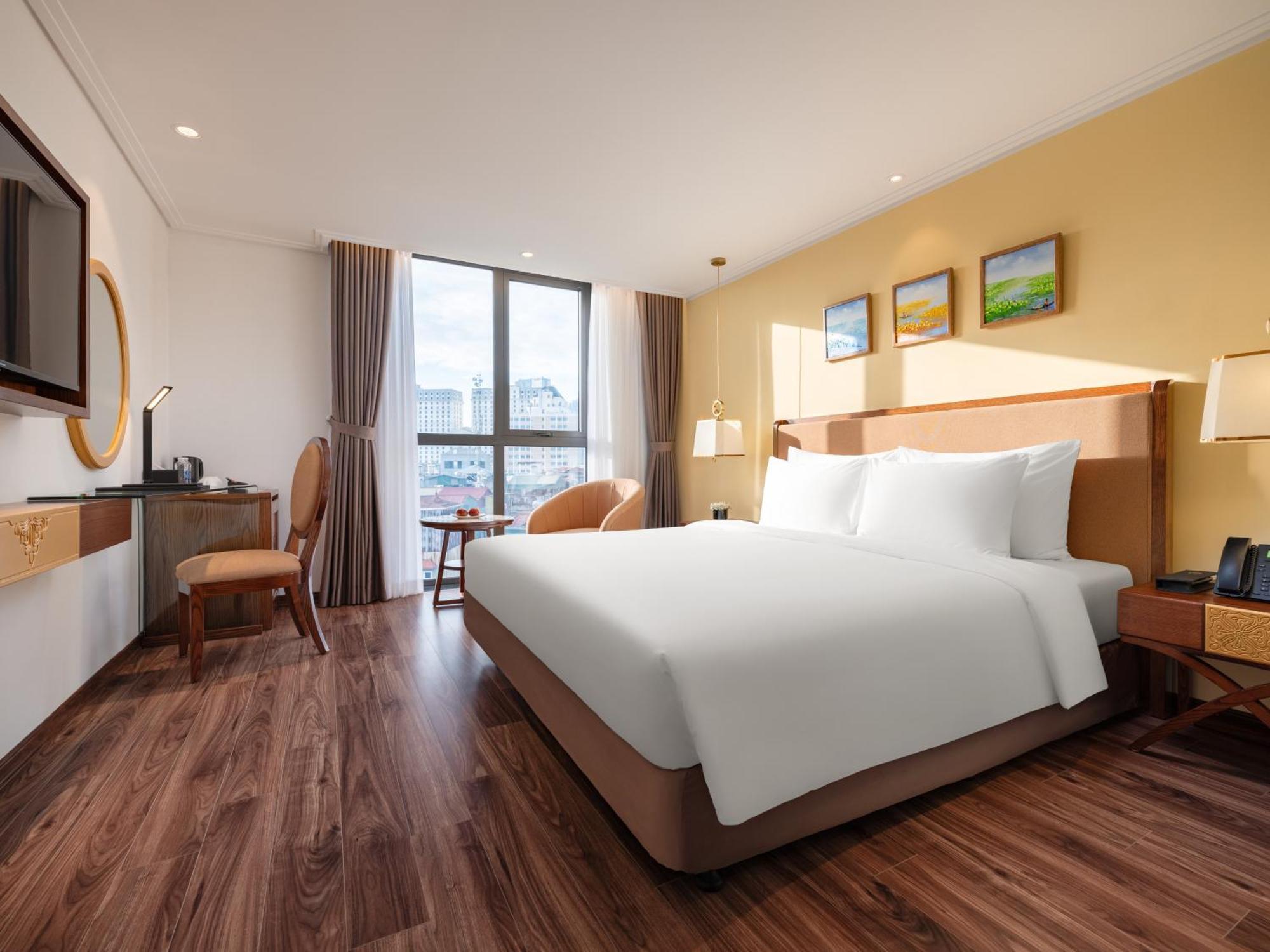 Nesta & Hotel 4*
