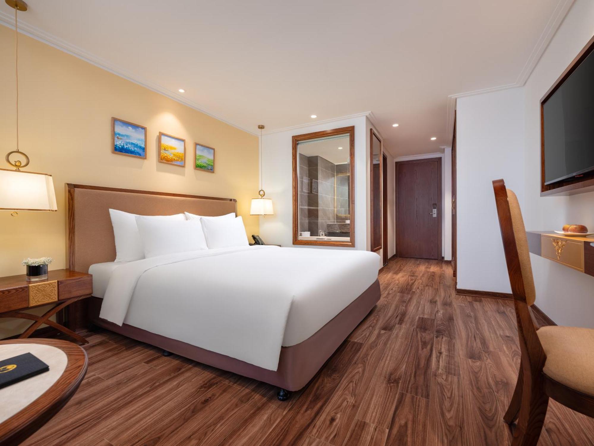 Hotel Nesta & Hanoi