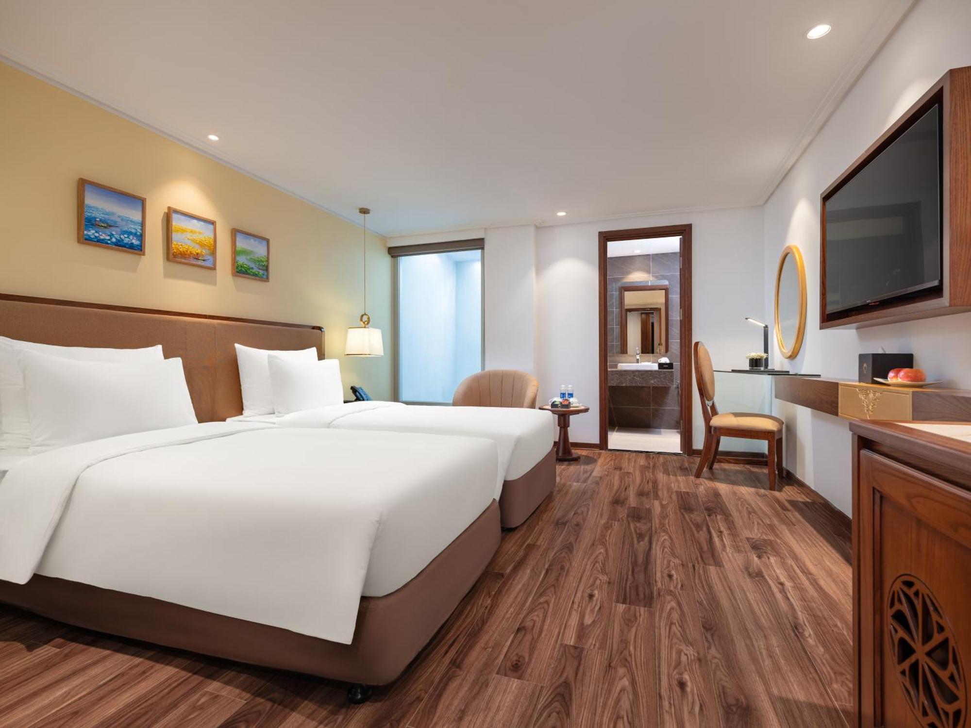 Hotel Nesta & Hanoi