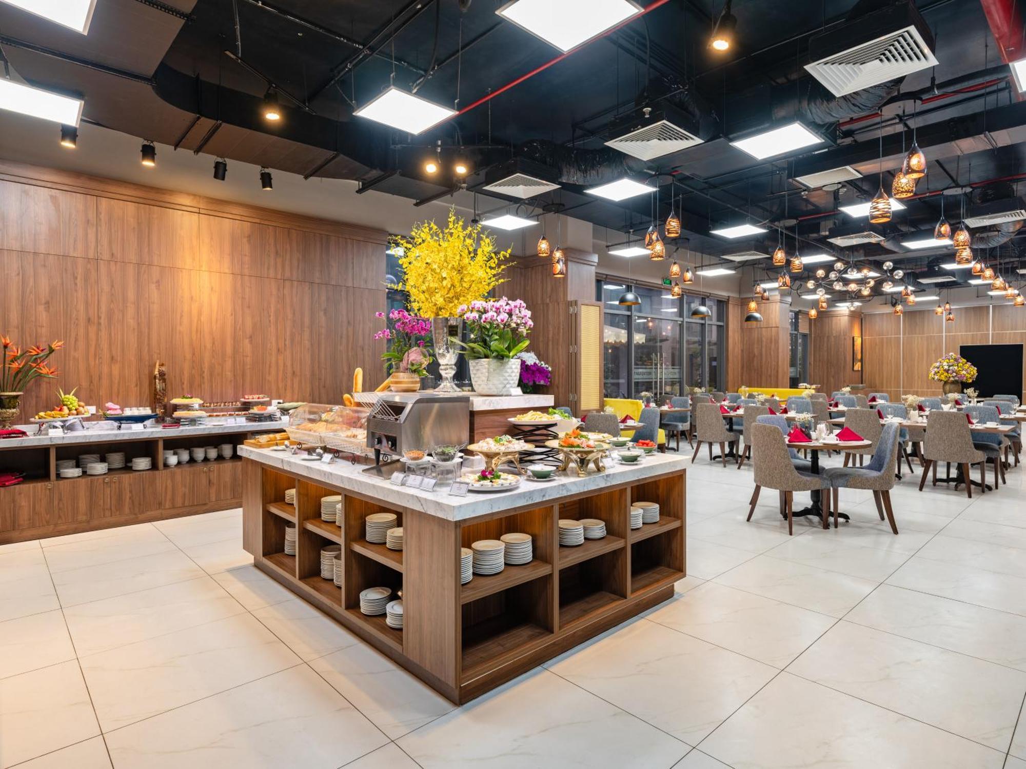 Hotel Nesta & 4*
