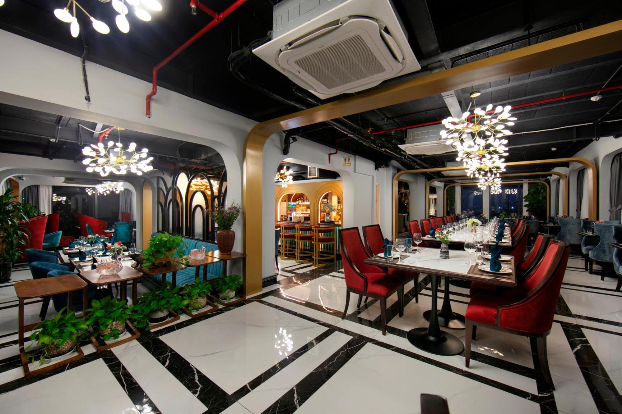 Hotel De Lakeside Hanoi