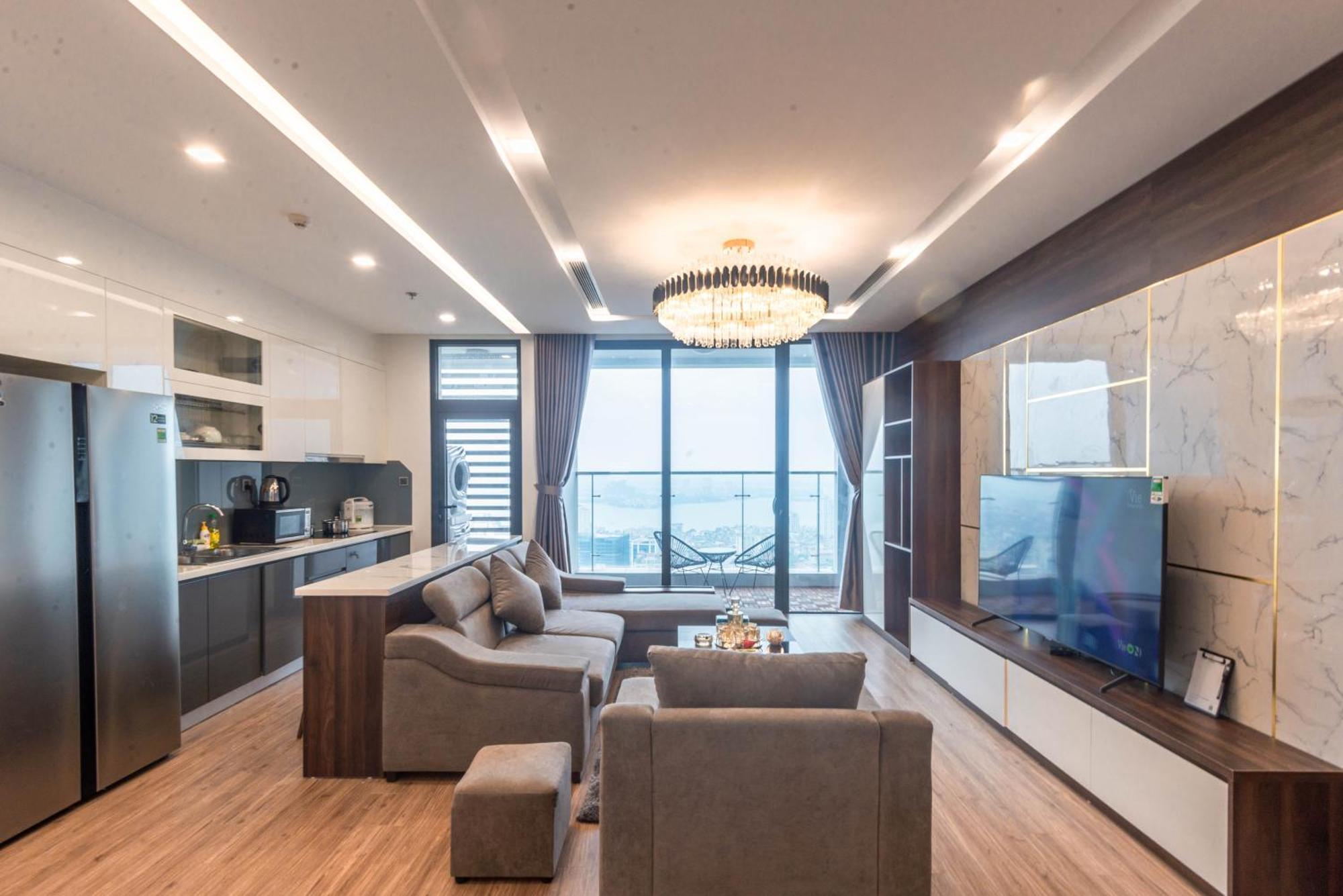 Luxury Serviced Vinhomes Metropolis Premium Căn hộ *