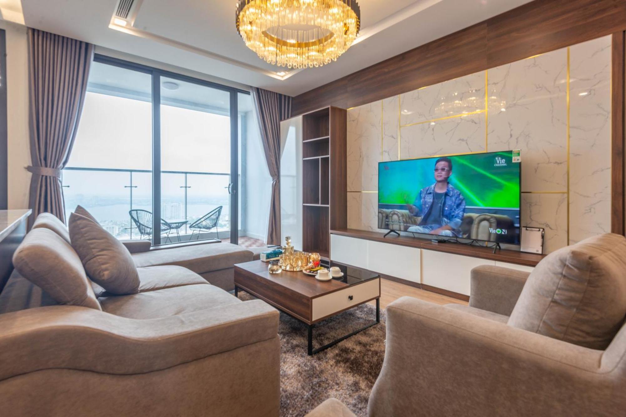 Luxury Serviced Vinhomes Metropolis Premium Căn hộ *