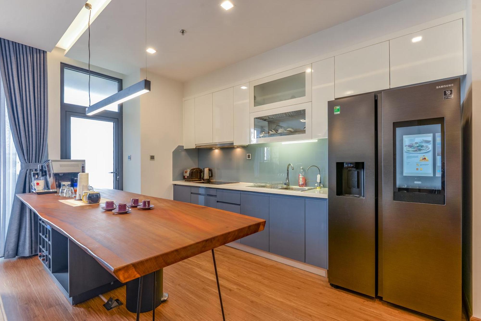Luxury Serviced Vinhomes Metropolis Premium Căn hộ Hà Nội