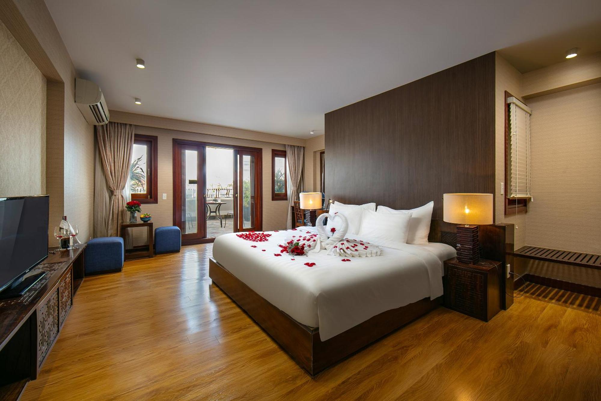 Oriental & Hotel 4*