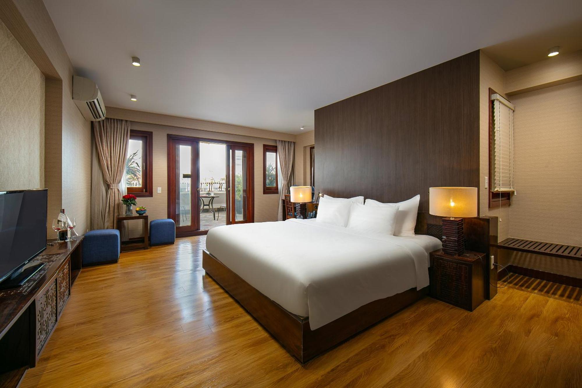 Oriental & 4* Hanoi