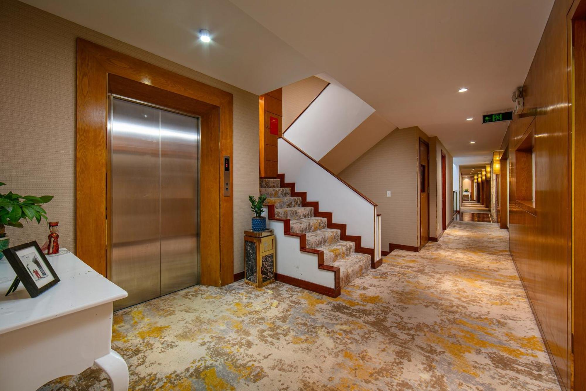 Oriental & Hotel 4*