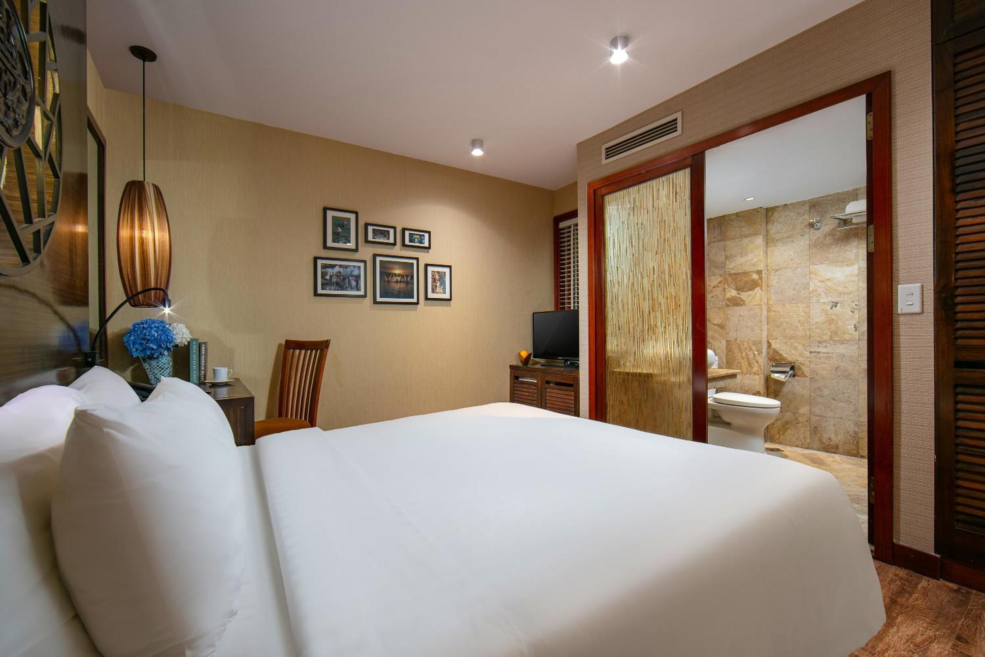 Hotel Oriental & Hanoi