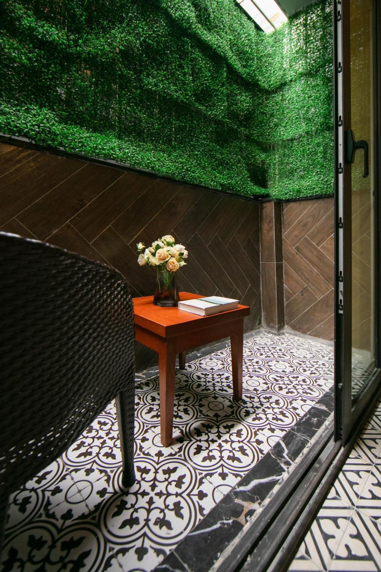 Downtown & Rooftop Bar Albergue *