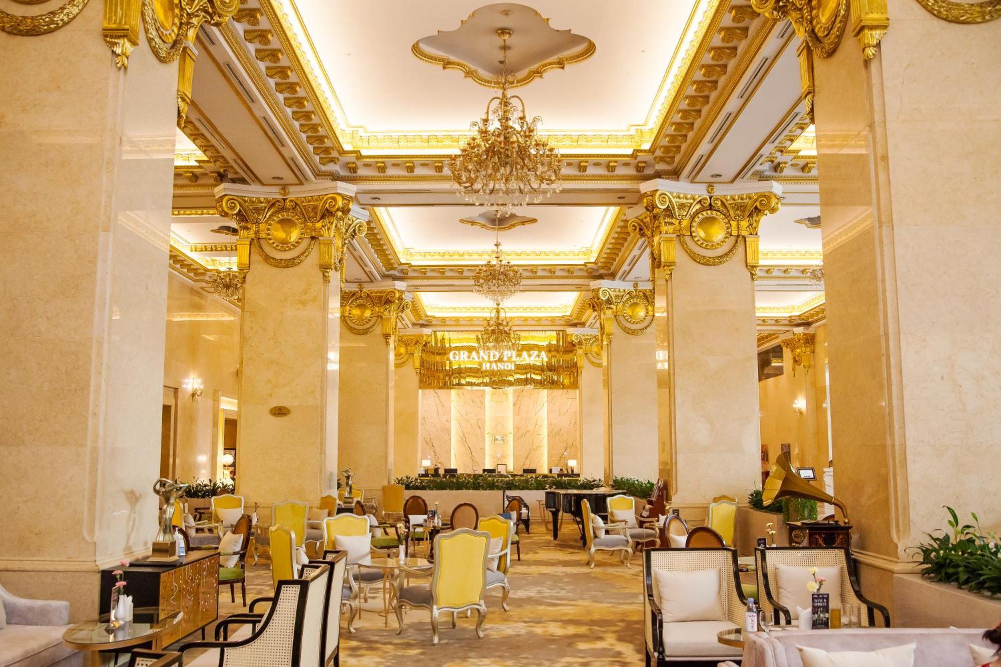 Grand Plaza