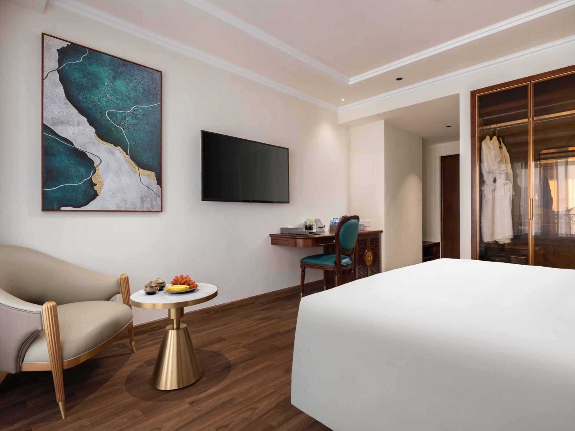 L'signature & 4* Hanoi