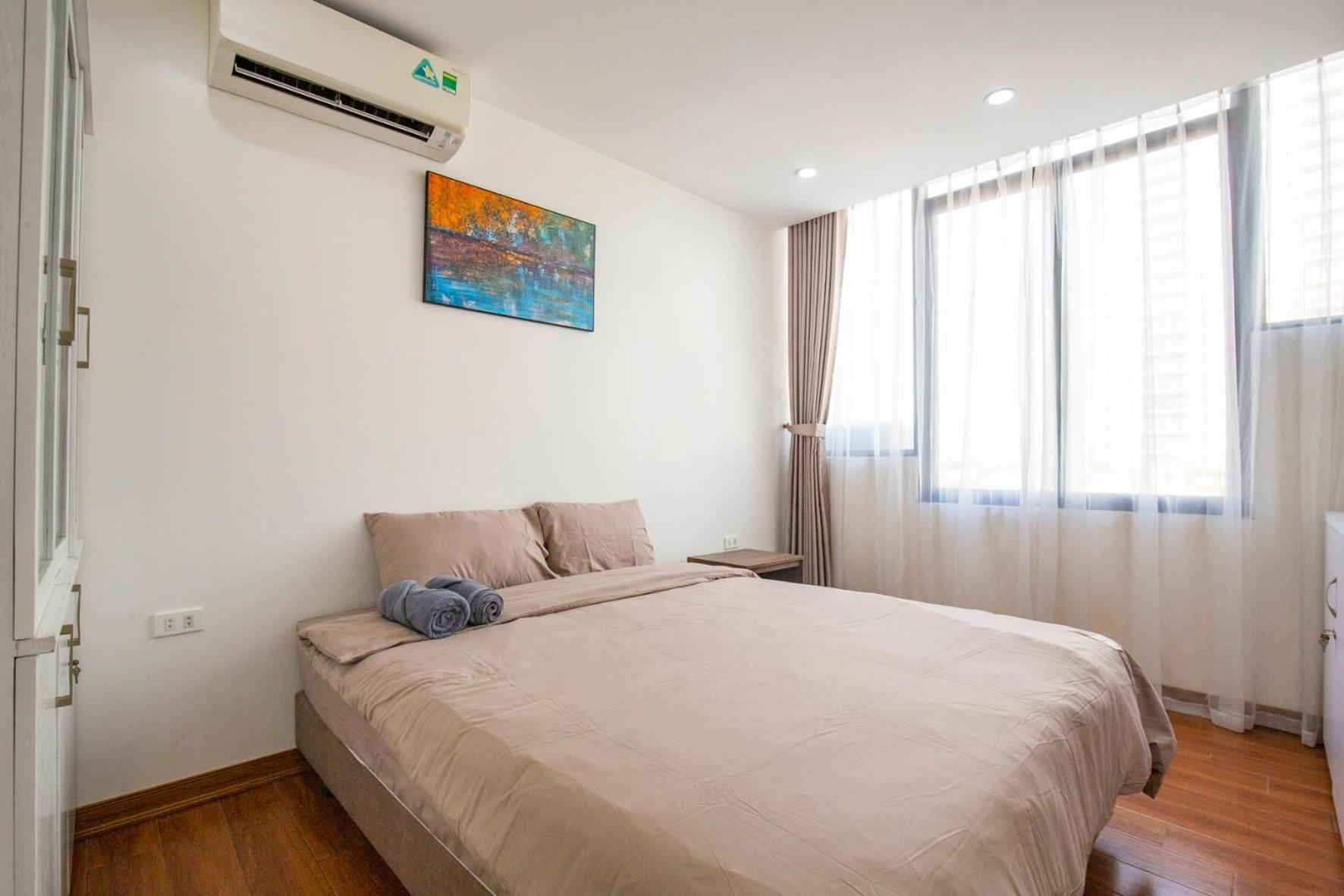 The Valley - Westlake Apartment *