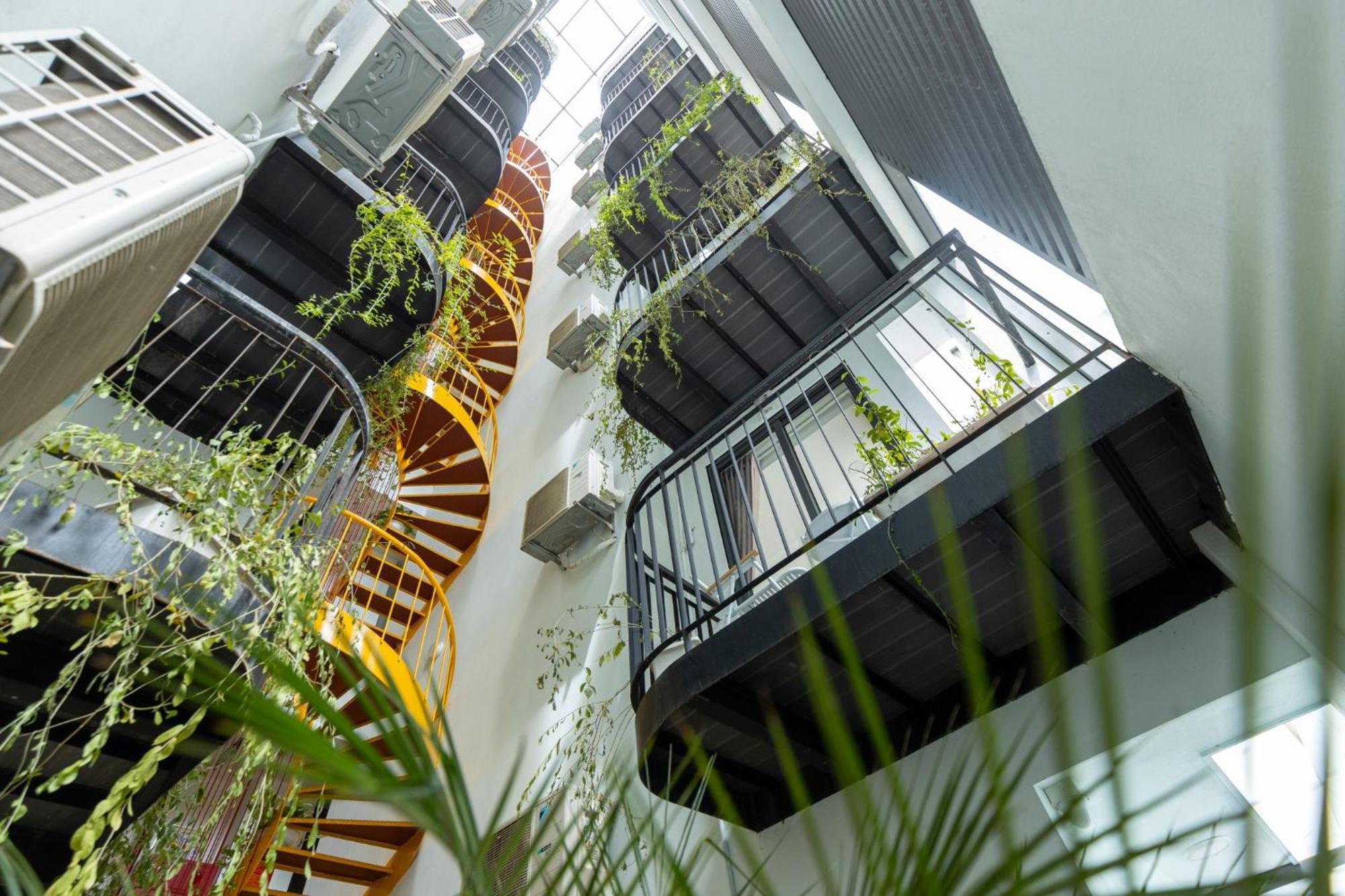 Westlake Emerald Hotel 3*