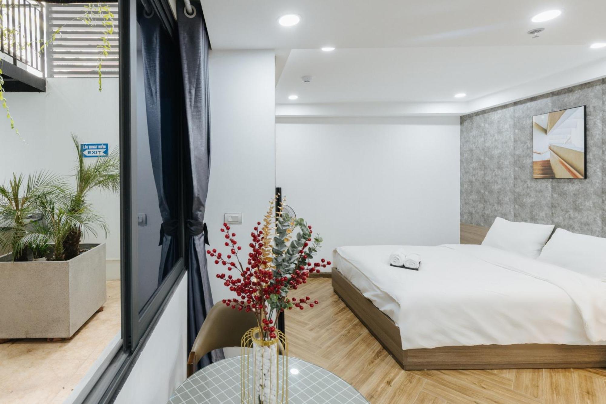 Westlake Emerald 3*