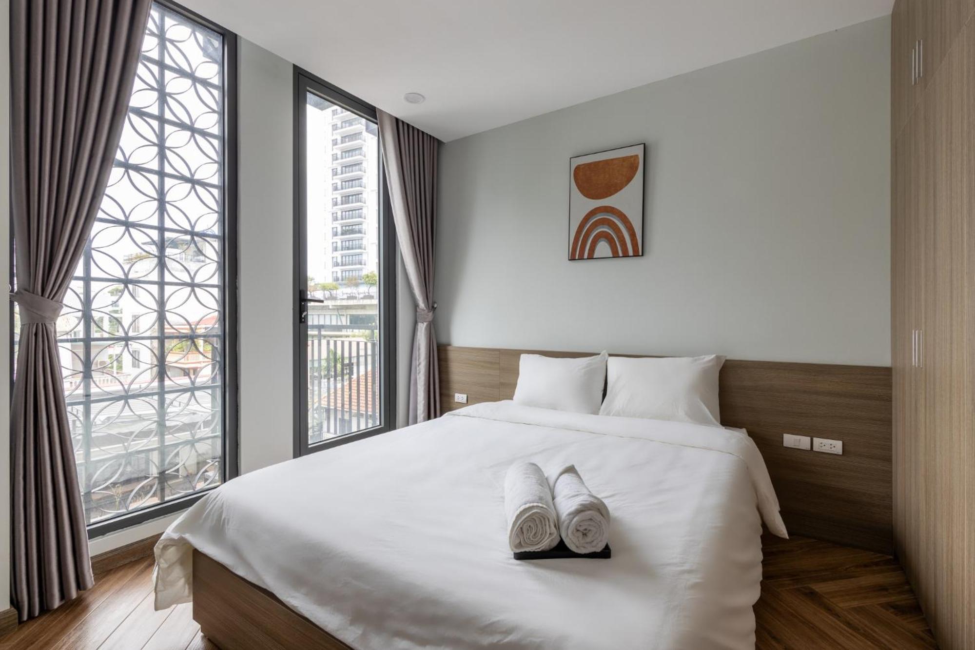 Westlake Emerald Hotel