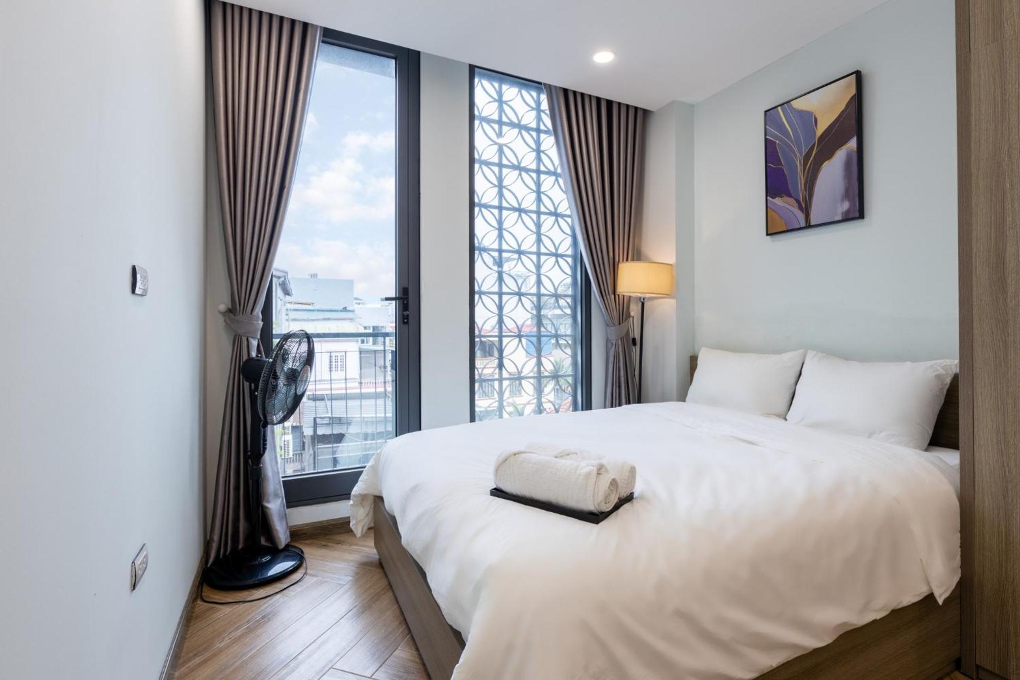 Westlake Emerald Hotel
