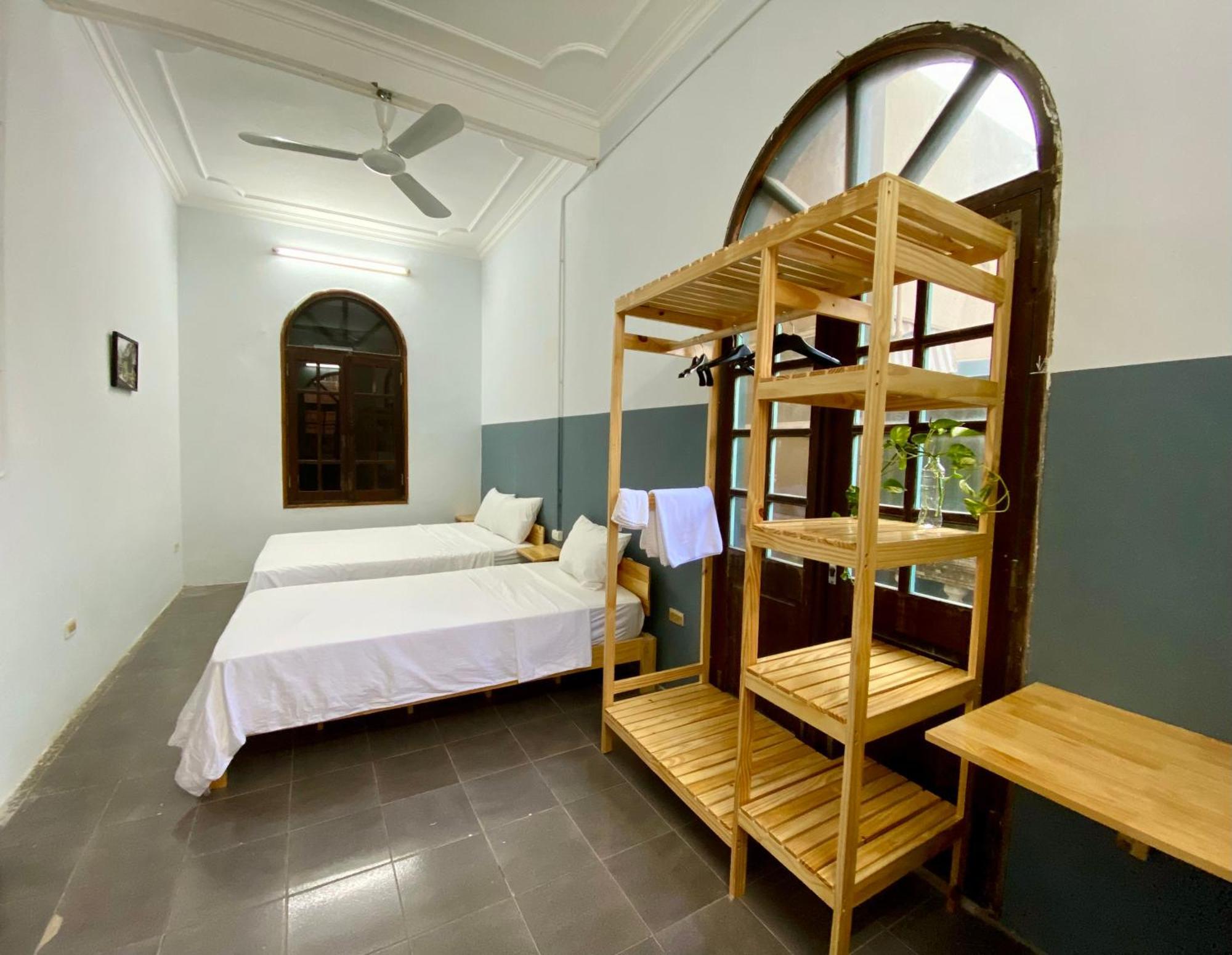 Avana Long Bien Hotel 2*