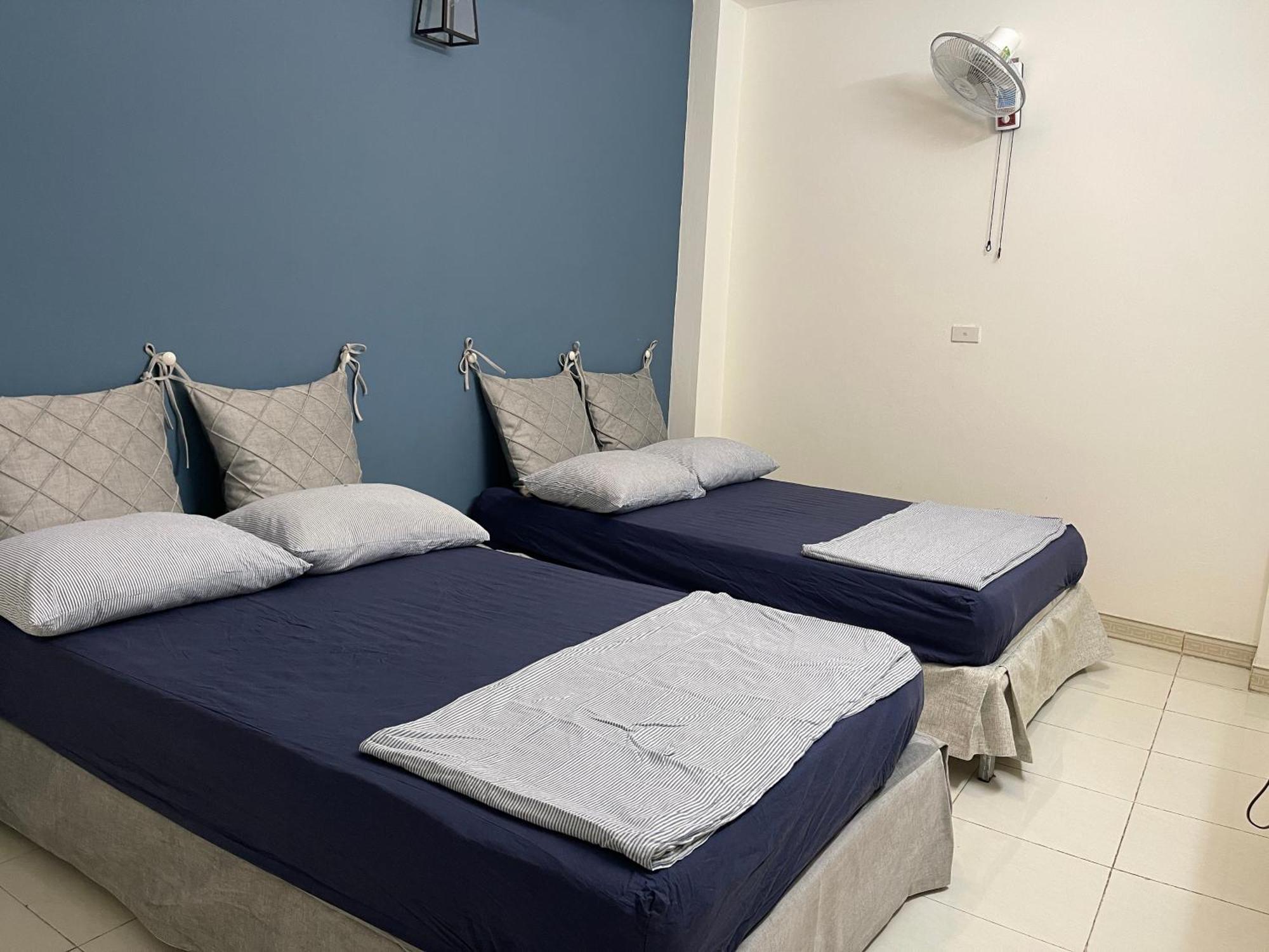 Sword Hostel *