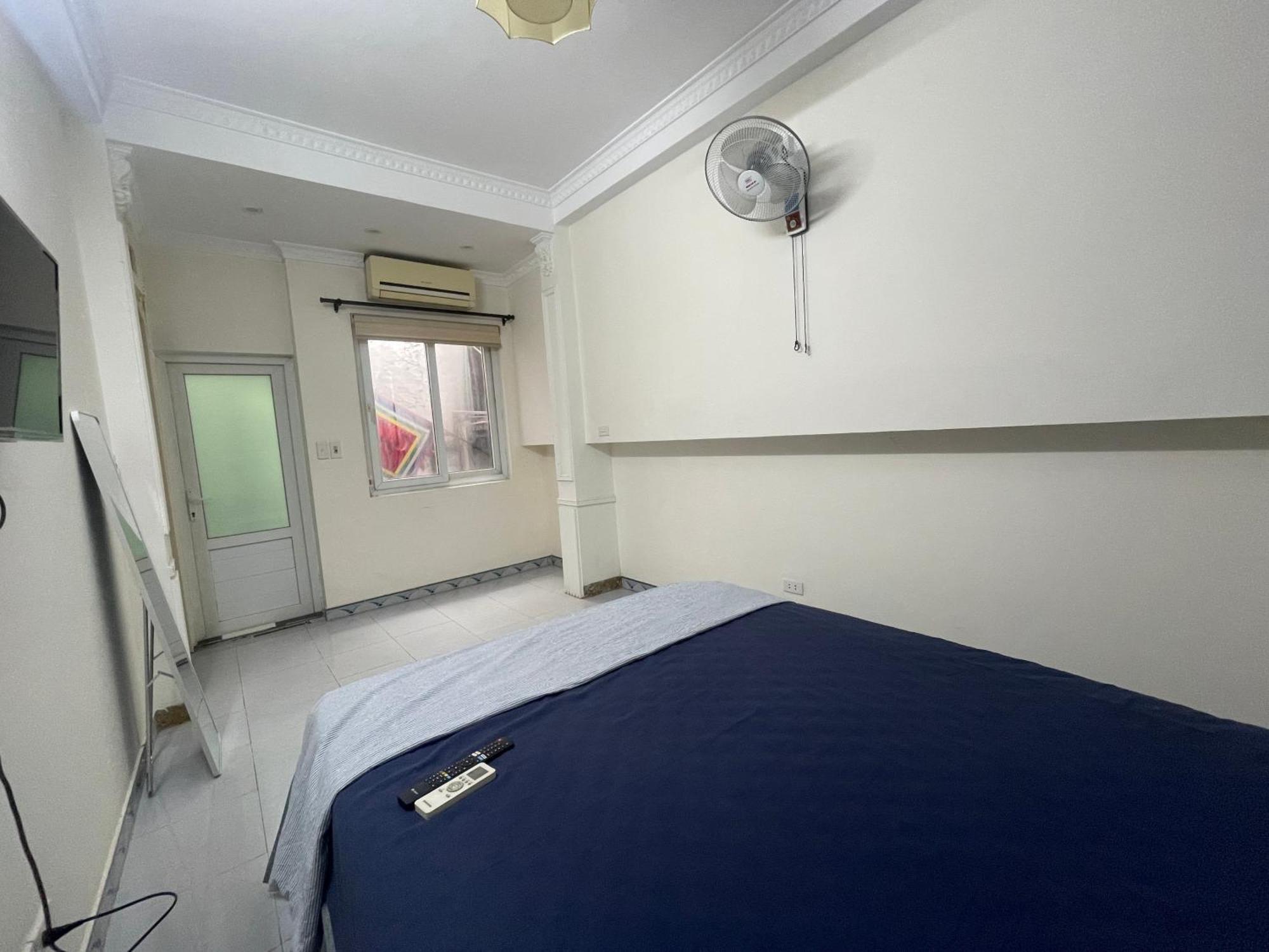 Hostel Sword *