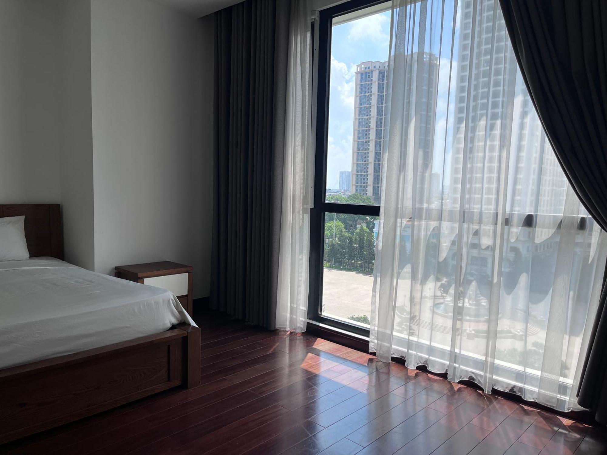 Vinhomes Royal 3 Br Hà Nội