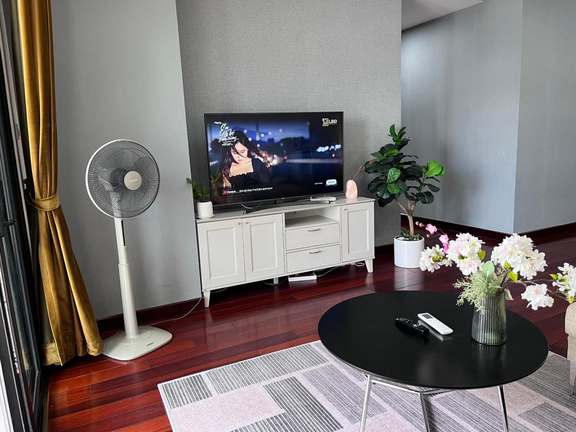 Căn hộ Vinhomes Royal 3 Br Hà Nội
