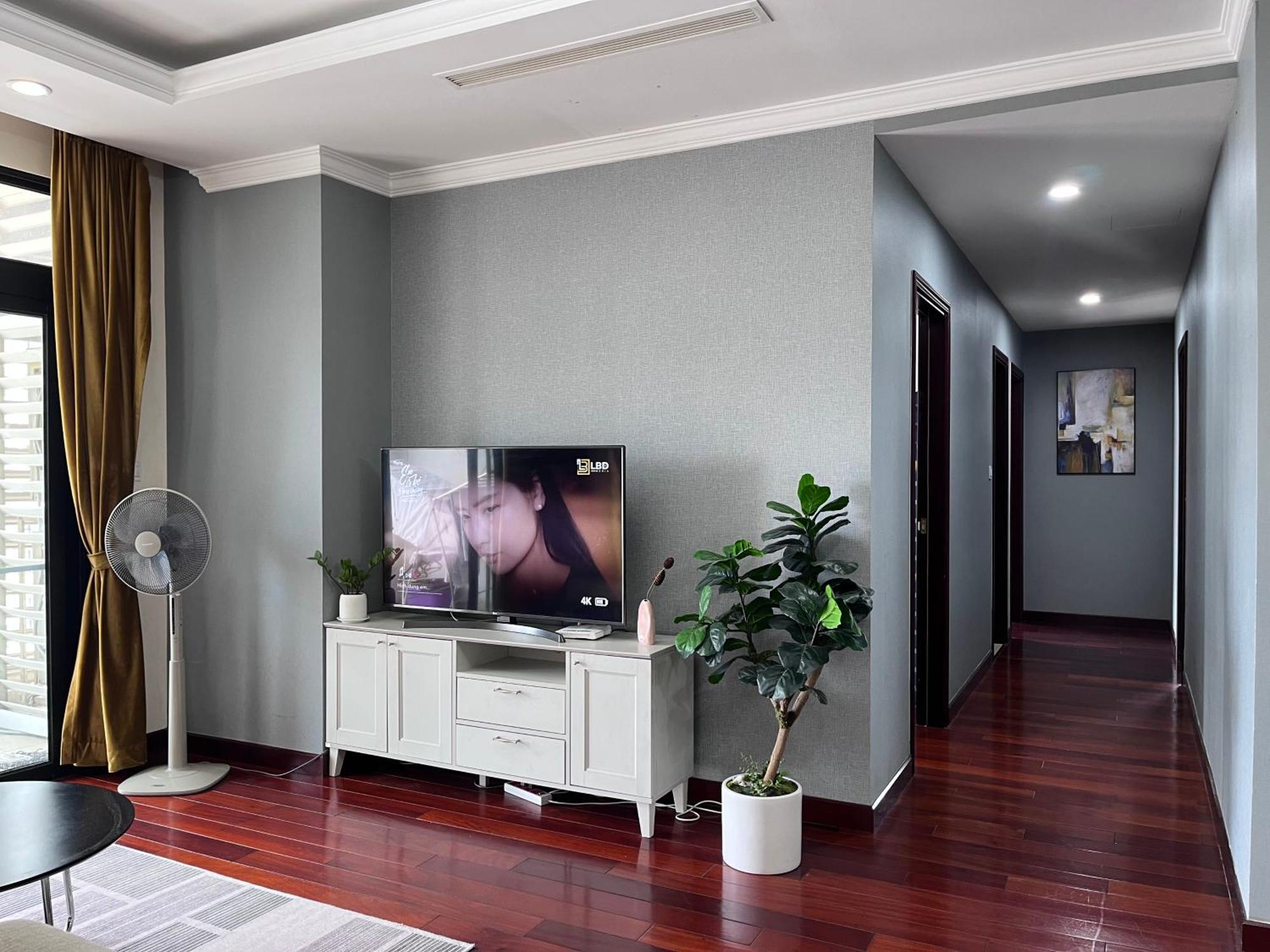 Căn hộ Vinhomes Royal 3 Br Hà Nội