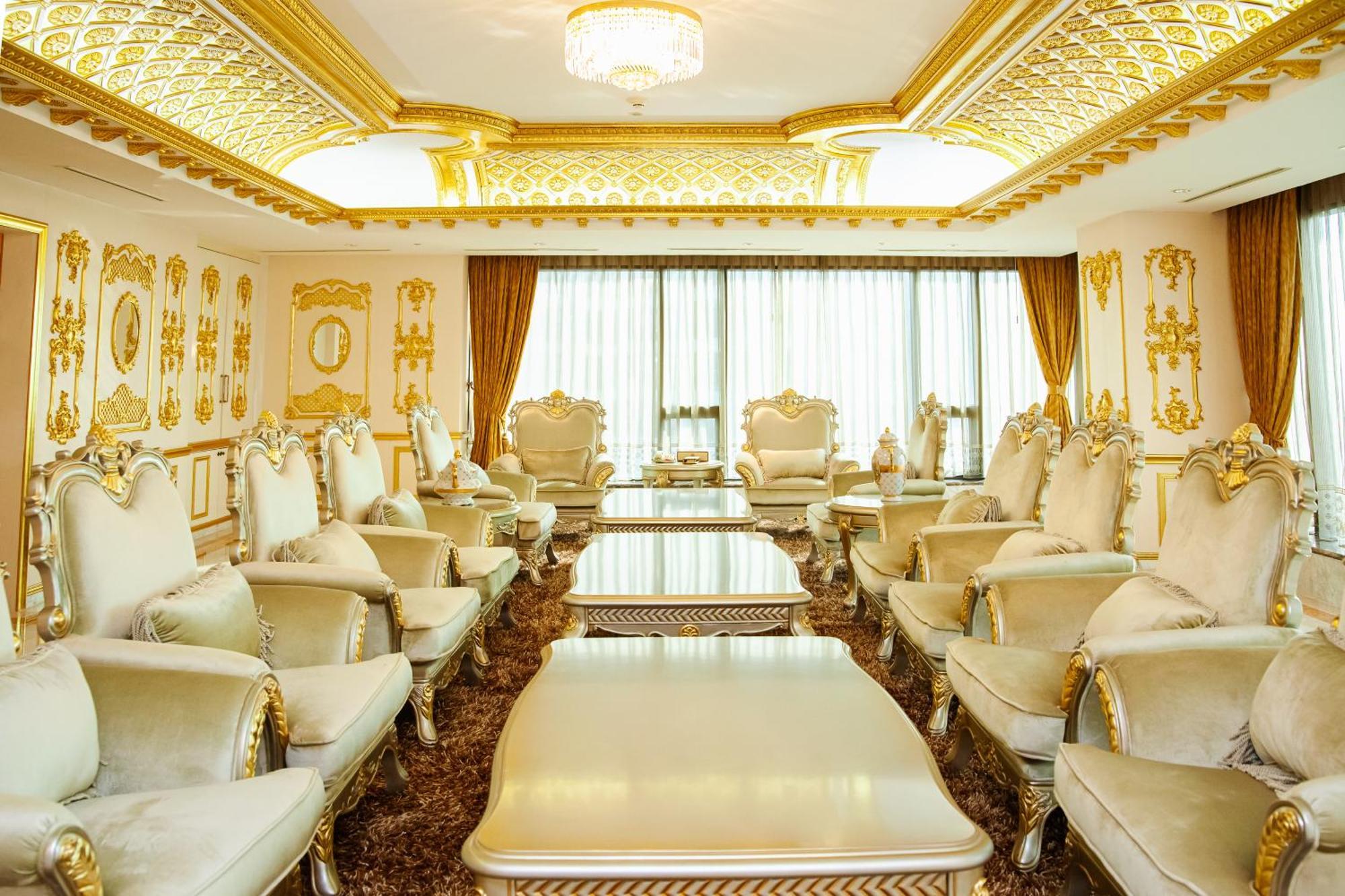 Grand Plaza 5* Hanói