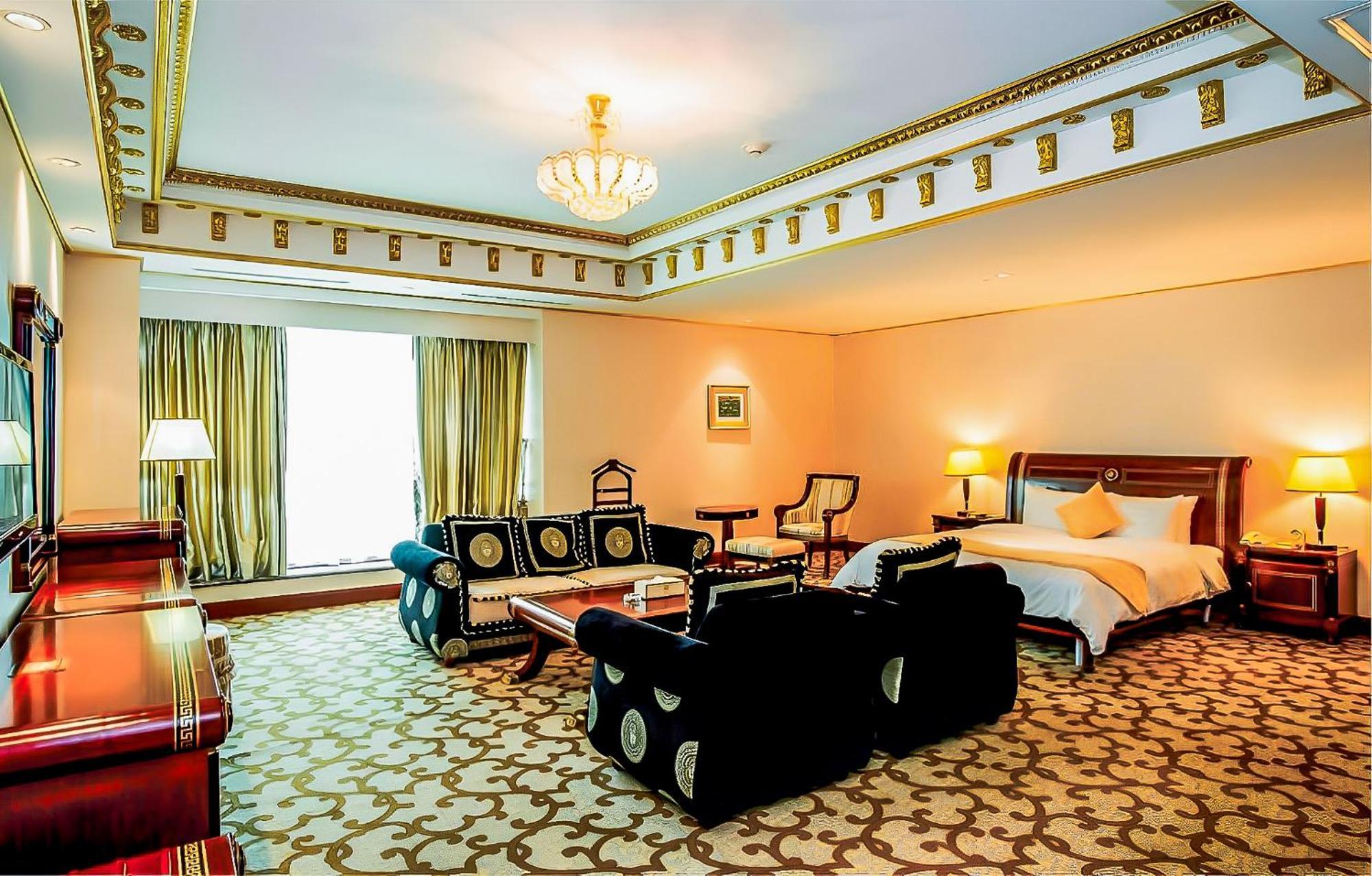 Grand Plaza 5* Hanói