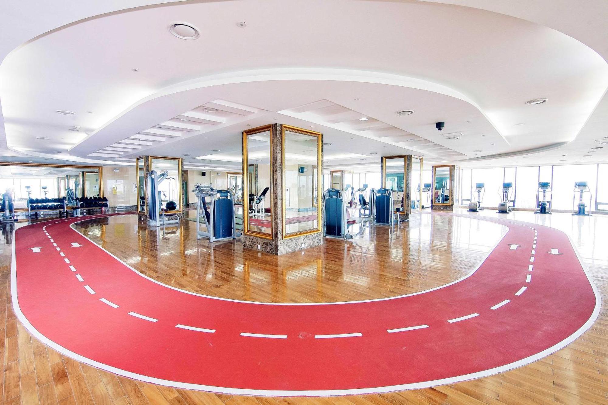 Grand Plaza Hotel 5*