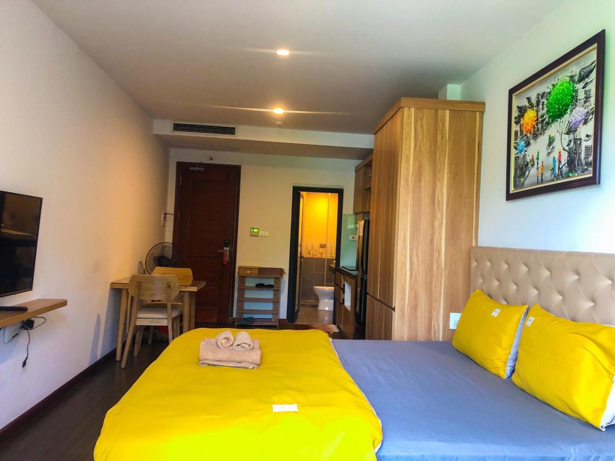 Ha Noi Truc Bach Lake View Studio *