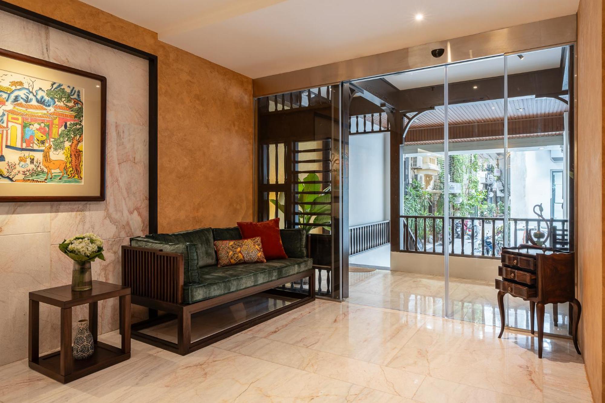 Le Parfum And Apartment
