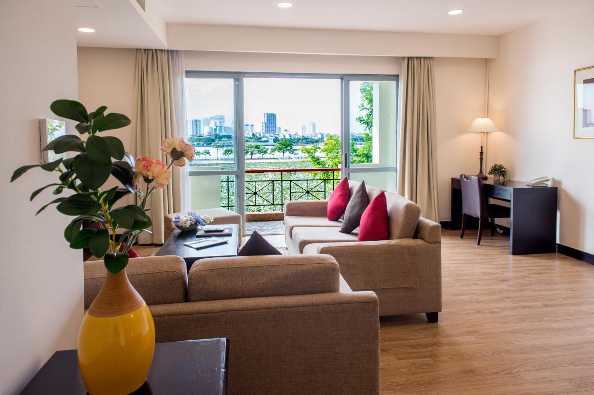 Diamond Westlake Apartment *