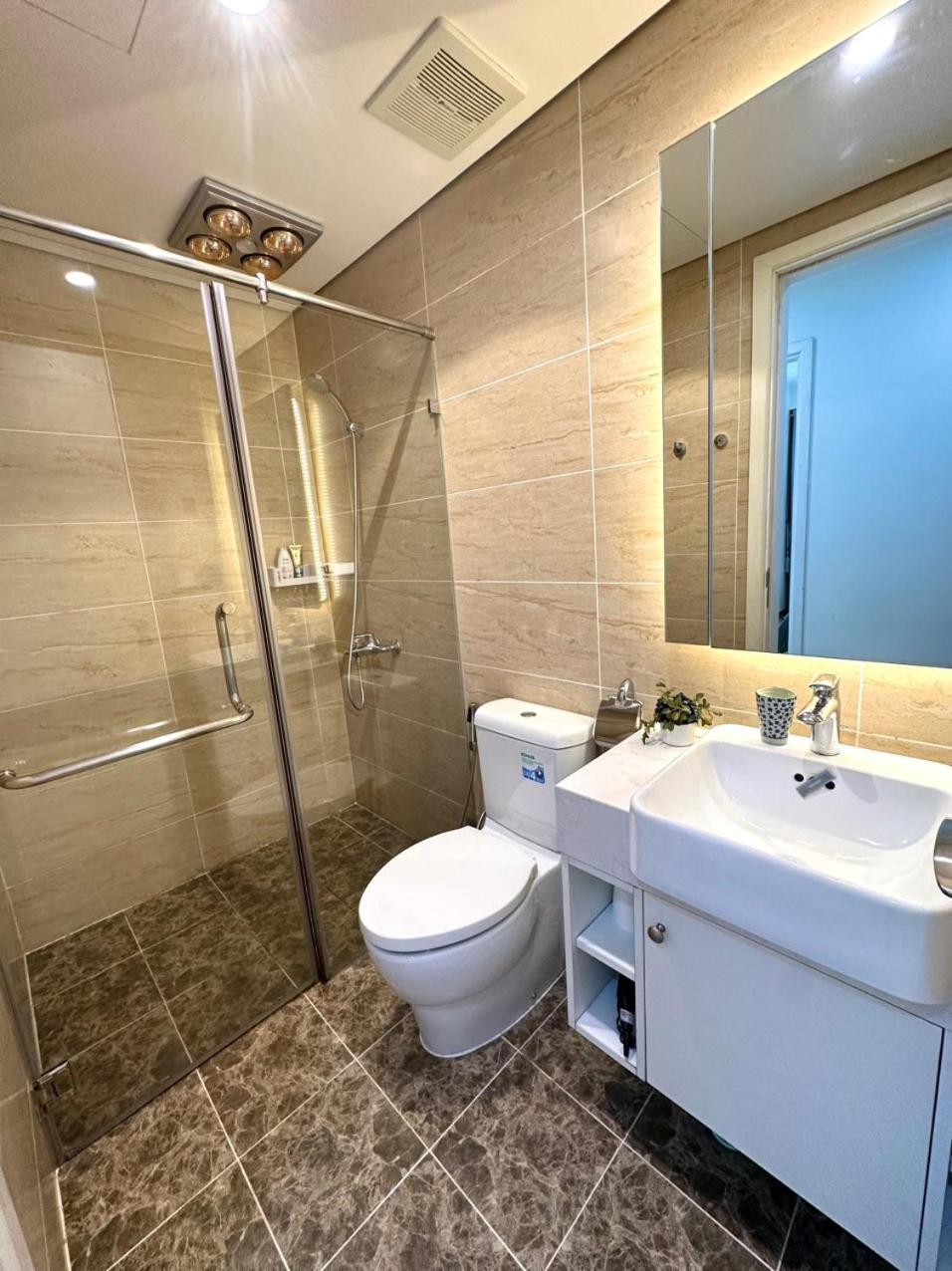 Lilyhome - Vinhomes D'capitale Services *