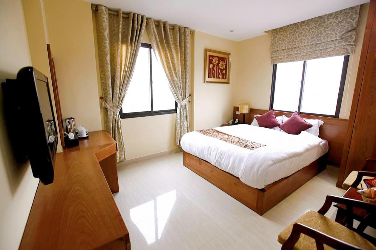 Hotel B & Travel - 5 Mins Hoan Kiem 2*