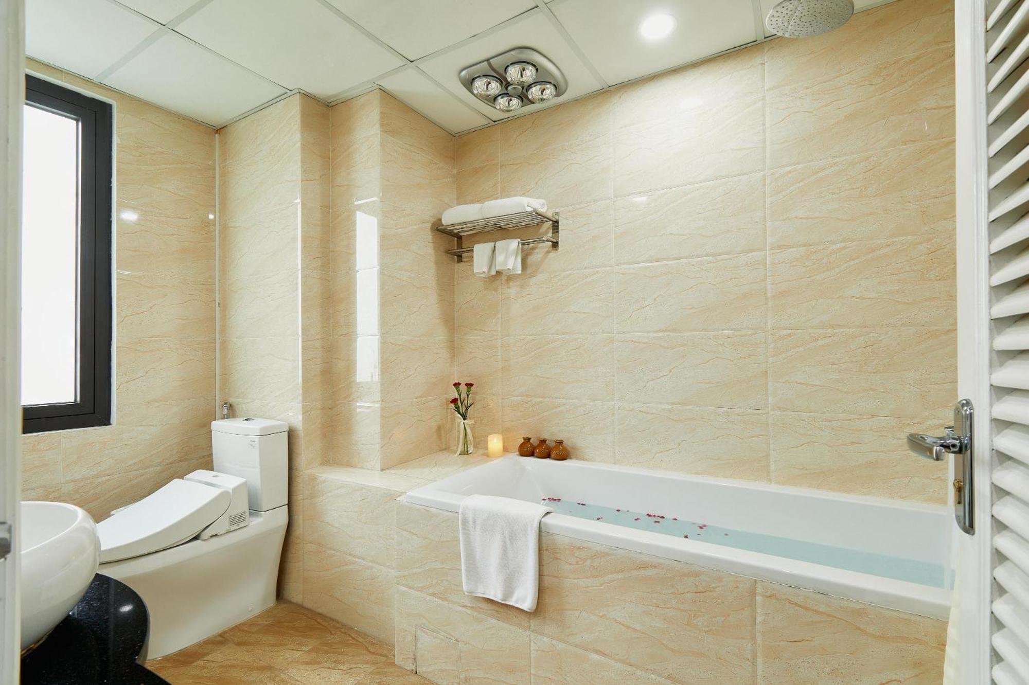 The Bloom Classic - And Bistro Apartment *