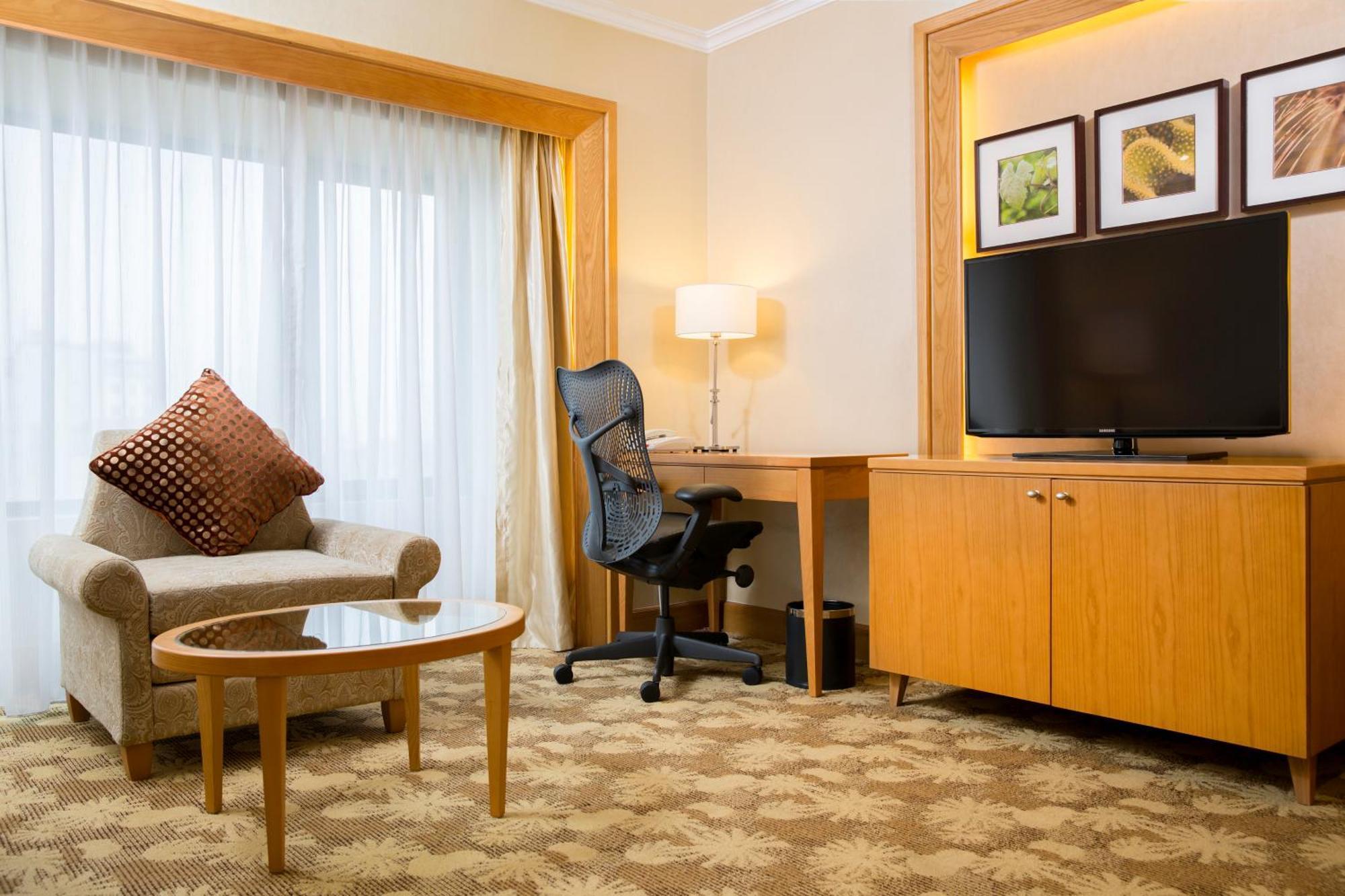 Hilton Garden Hotel 4*