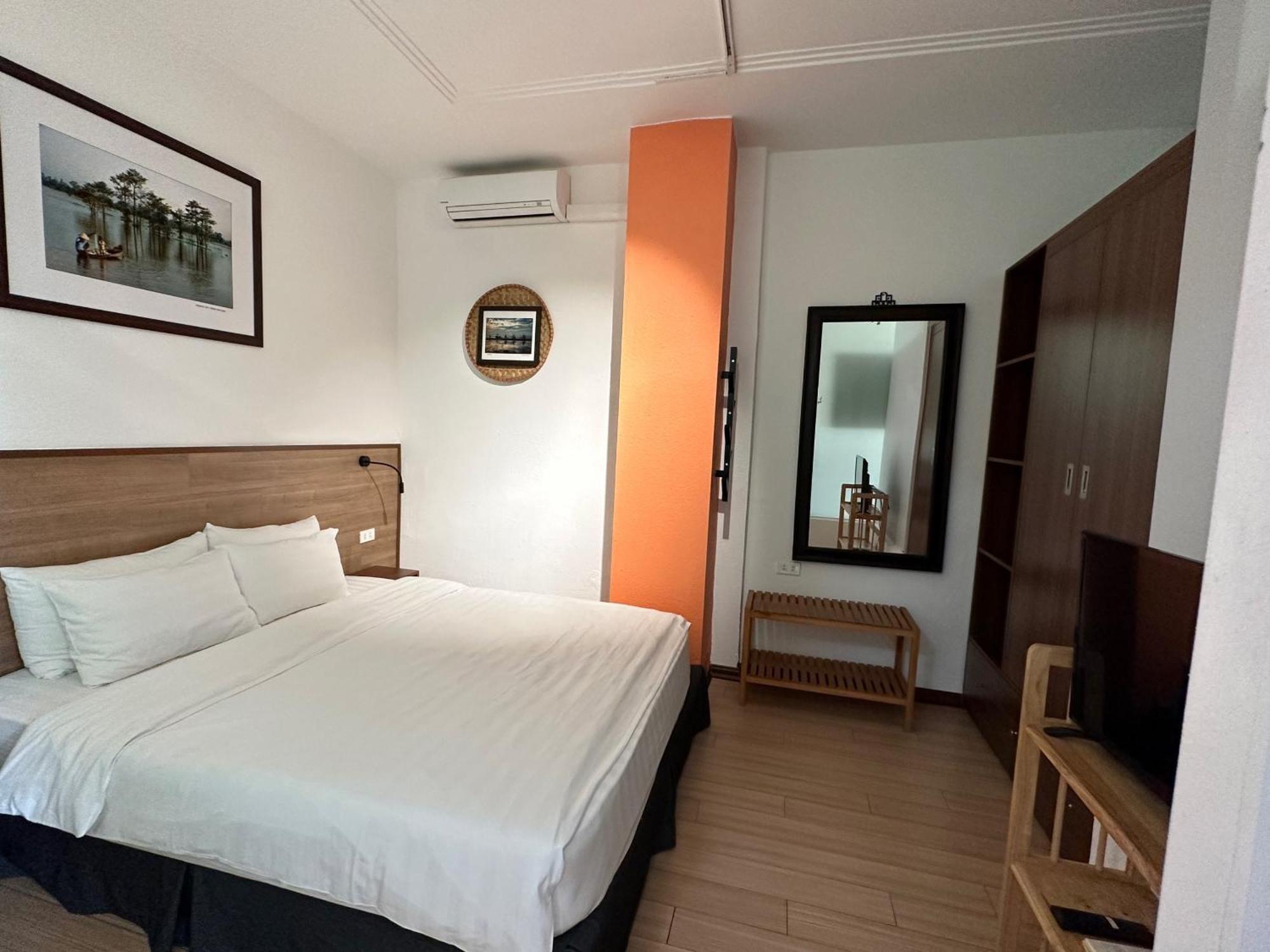 Elegant Studio Yet Kieu Apartment