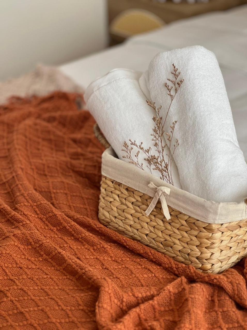 Irest Orange Tay Ho Lakeside Khách sạn hẻo lánh *