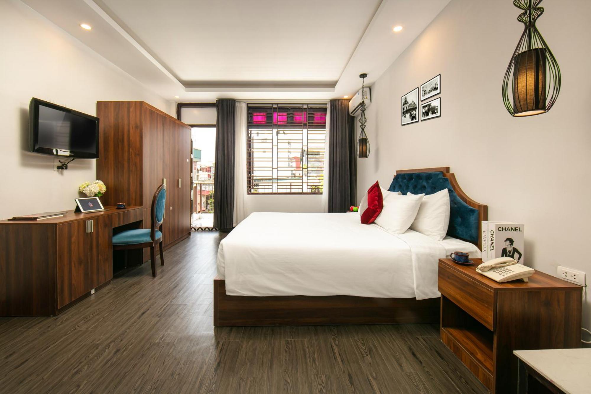 La Renta Premier & Hanoi