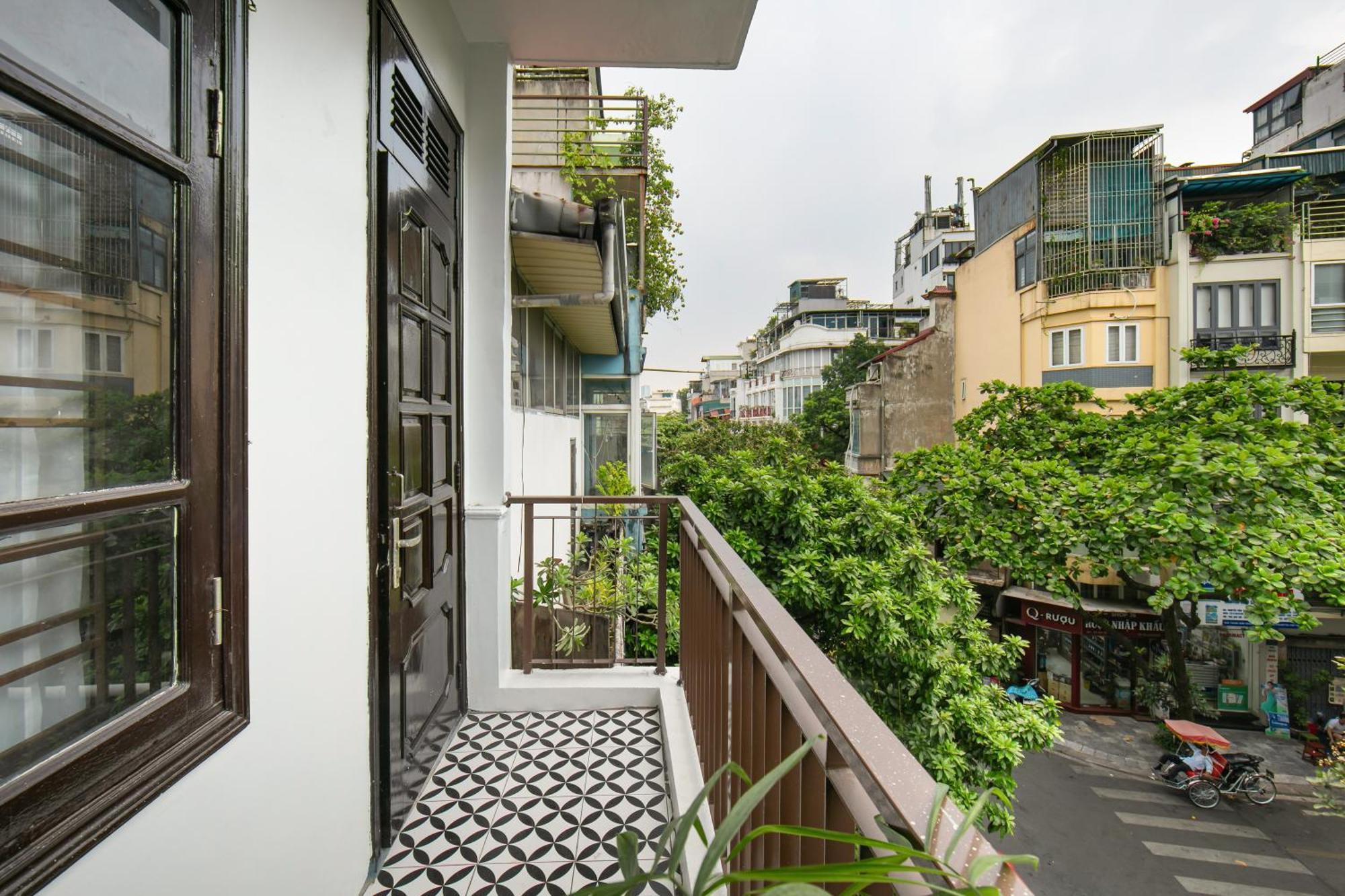 La Renta Premier & Hotel Hanoi